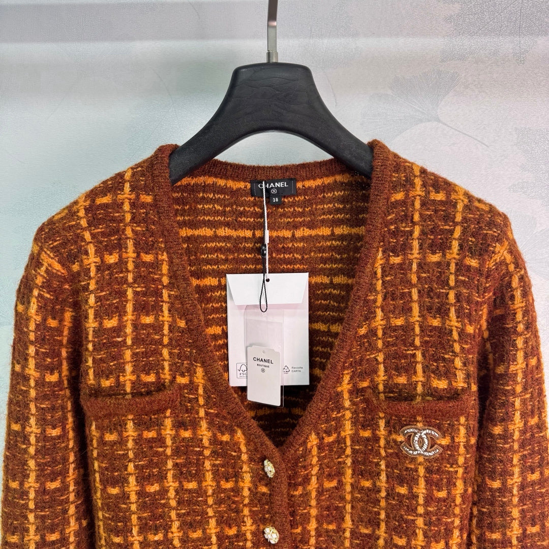 Chanel 2026 V-neck Cardigan Tweed 449345
