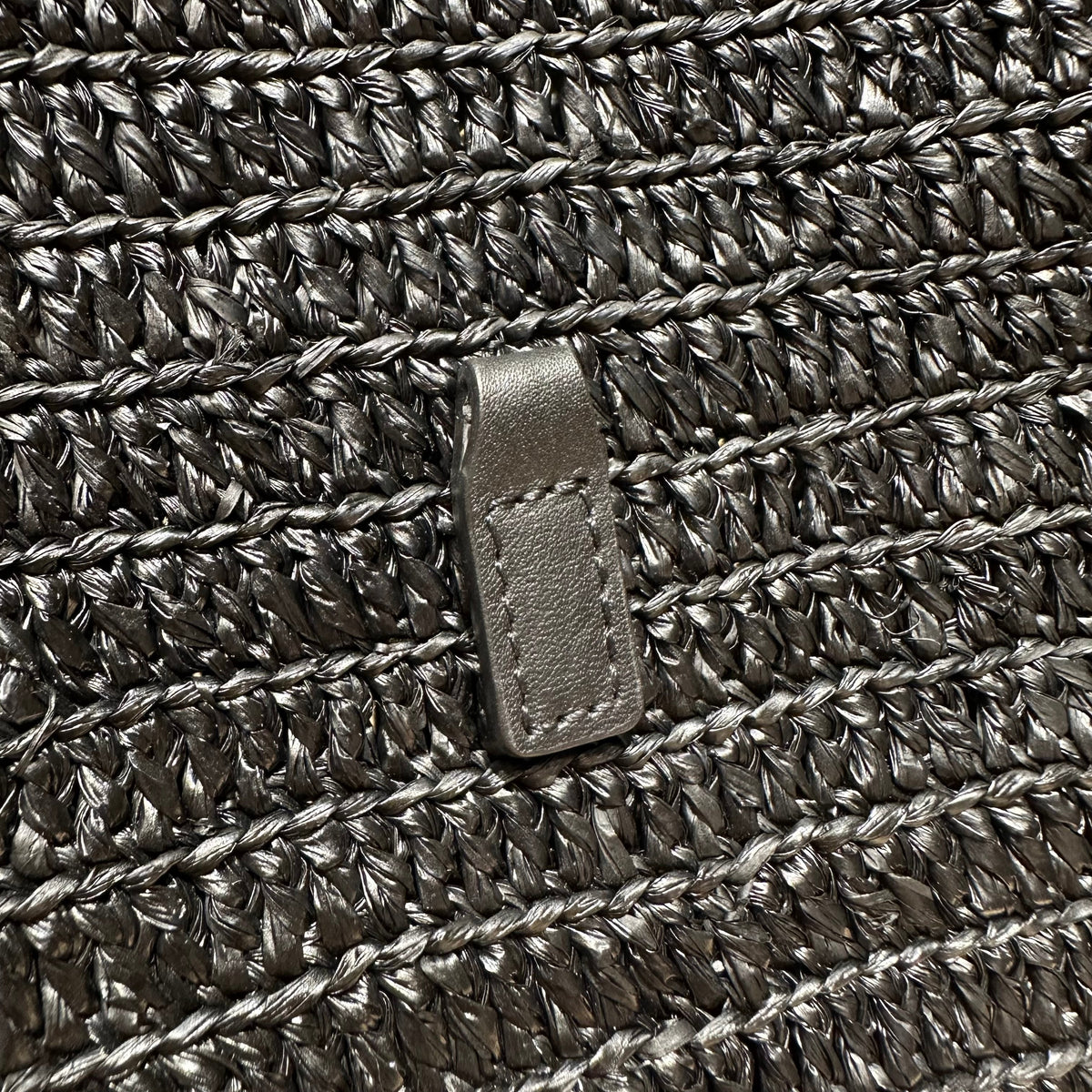 YSL LE 5 À 7 Shoulder Bag 22 Black Raffia