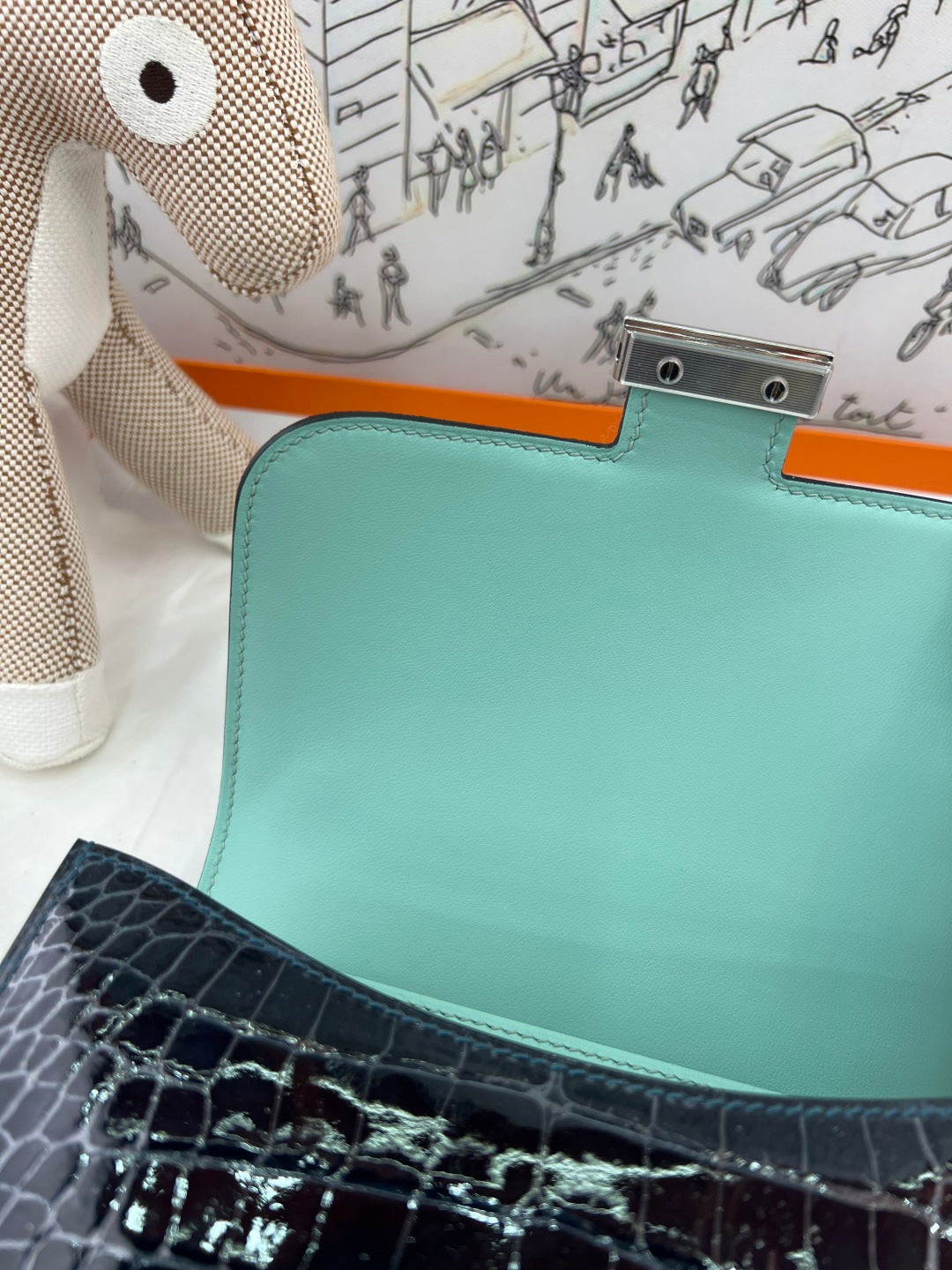 High-end Hermes 2026 Constance Bag 19cm Glossy Crocodile Leather