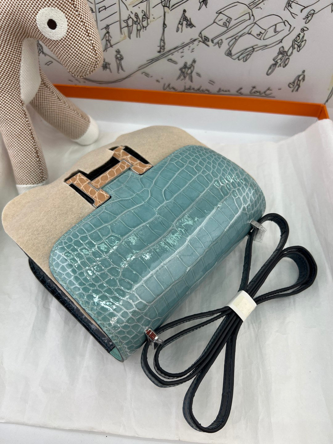High-end Hermes 2026 Constance Bag 19cm Glossy Crocodile Leather