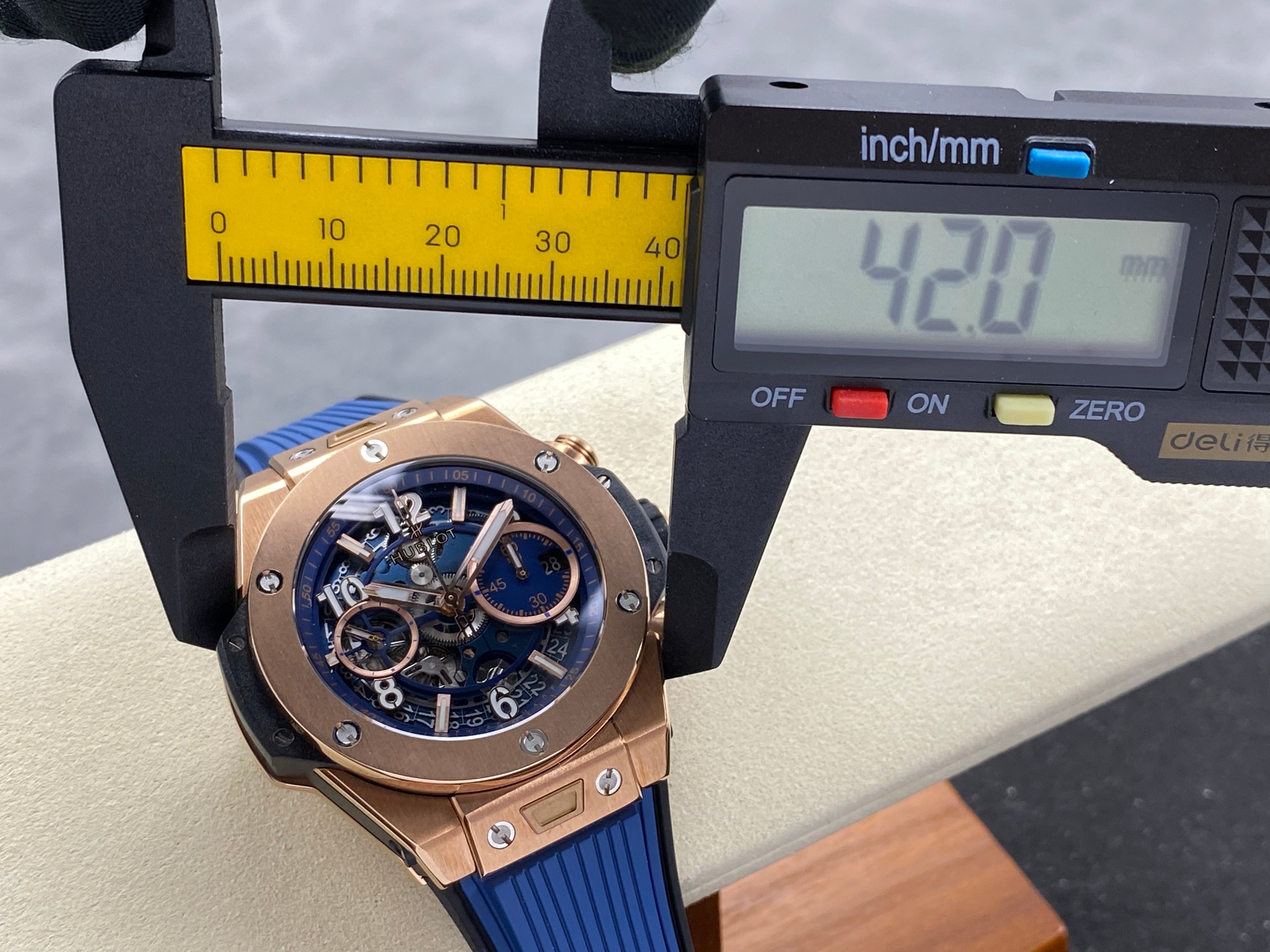 Hublot Big Bang Unico Rose Gold Blue 42mm Blue Rubber Strap Watch