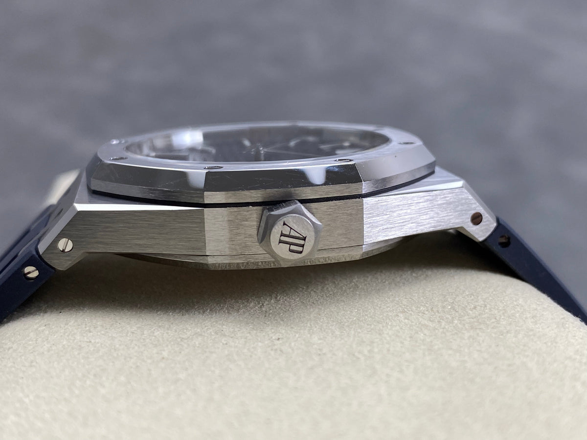 Audemars Piguet Royal Oak Selfwinding 41mm 15510 Blue Dial Rubber Strap
