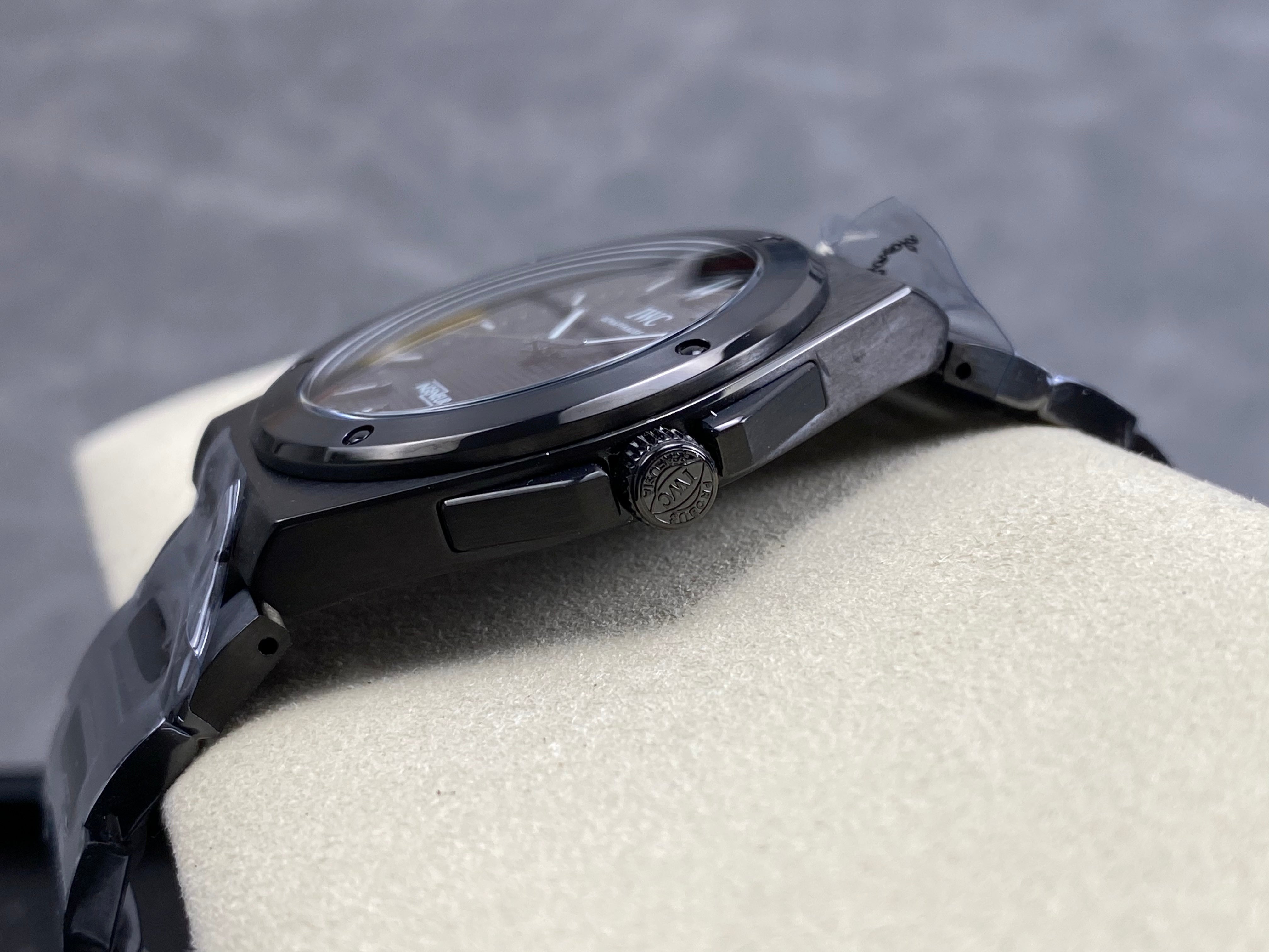 IWC Ingenieur 40 Black Dial Black Case