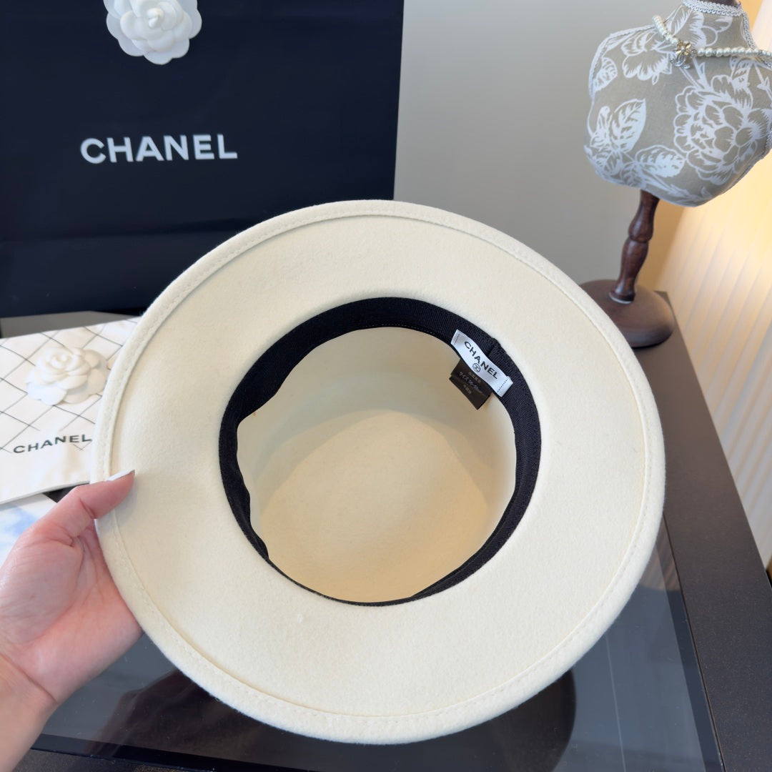 Chanel Four-leaf Clover Flat-brimmed Felt Hat 477651
