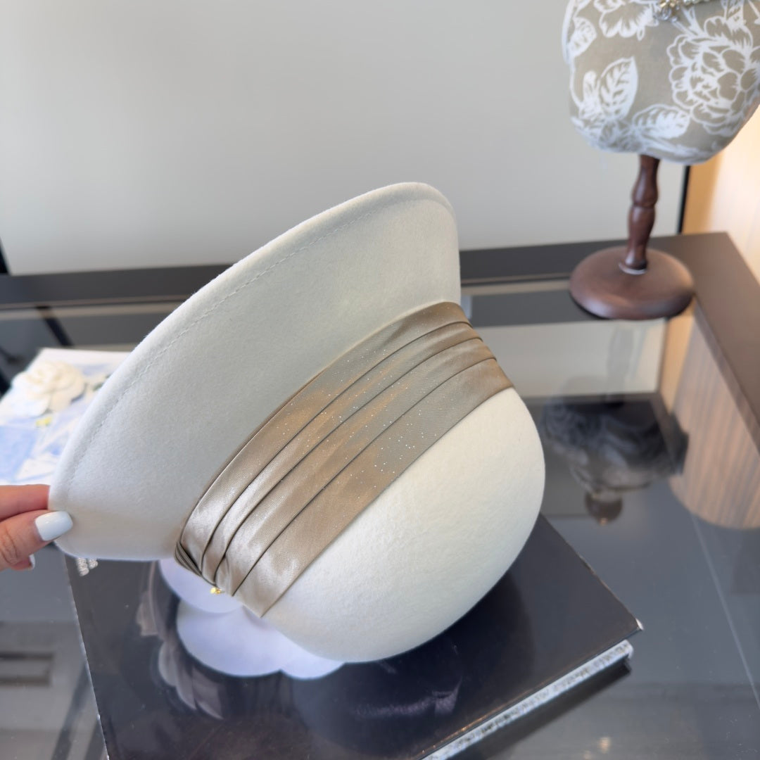 Chanel Felt Hat With Brooch 477662
