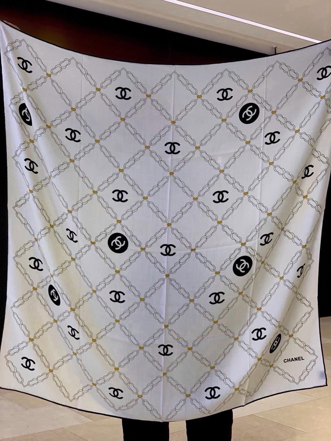 Chanel 2026 Crisscrossed Chain Pattern Scarf 135cm Silk And Cashmere 213763