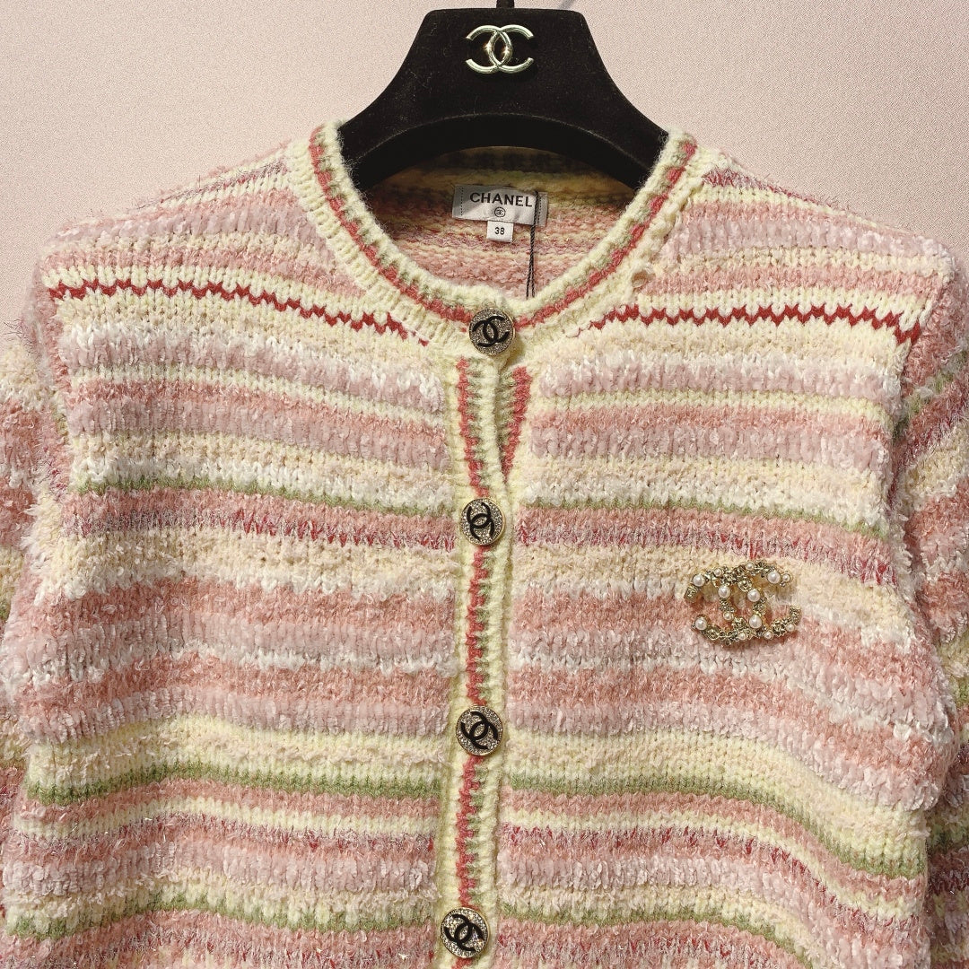 Chanel 25 Cardigan Multicolor Wool 316125
