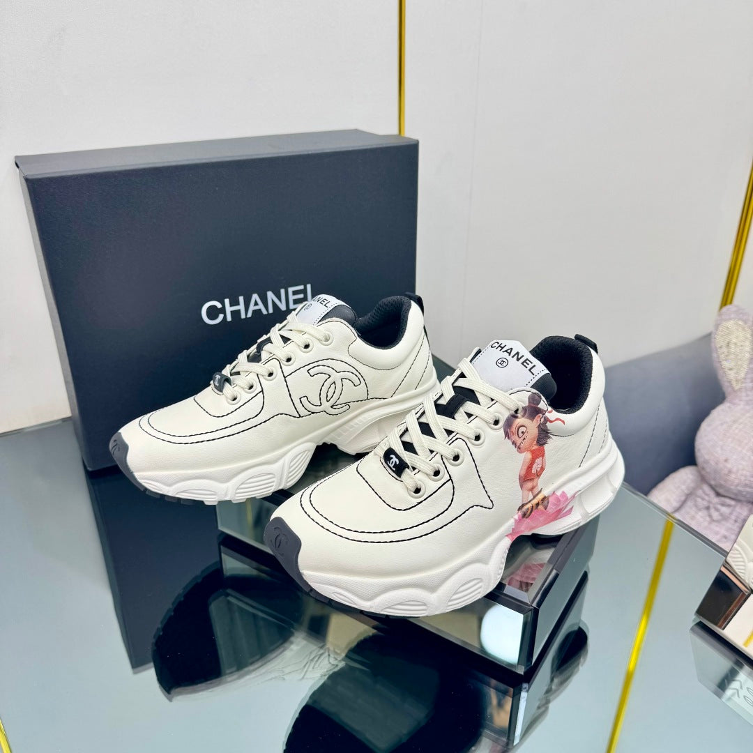 CC Sneaker White with Sticker Cowhide 238624