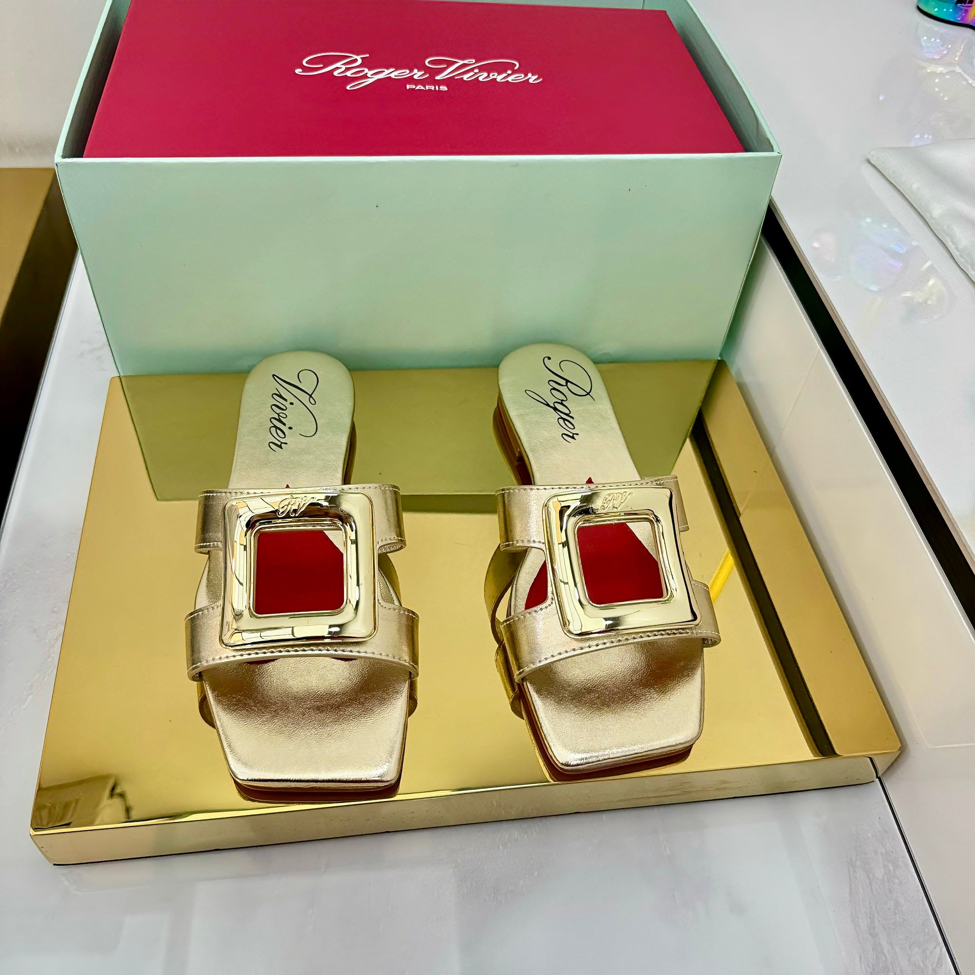 Belle Viv 25 Slides Gold Cowhide 332358