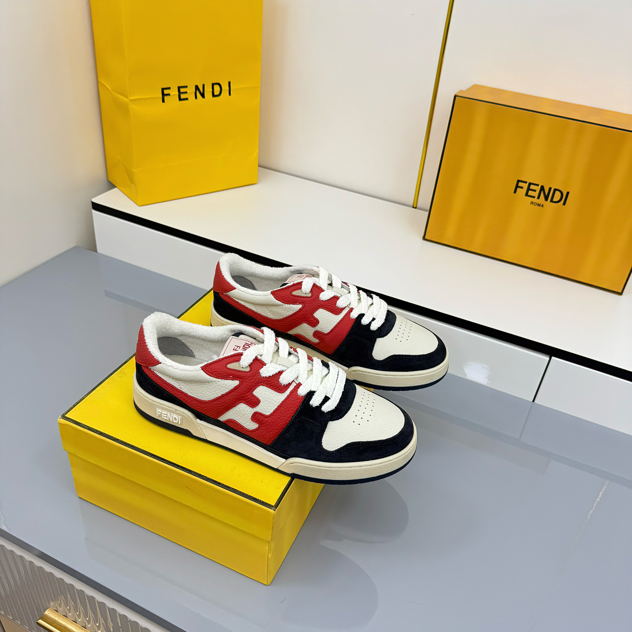 Fendi 2025 Sneaker Red Black Suede Cowhide 559784