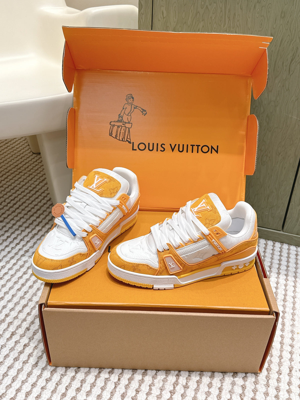 LV 26ss Trainer Sneakers White Orange Denim Cowhide 657918