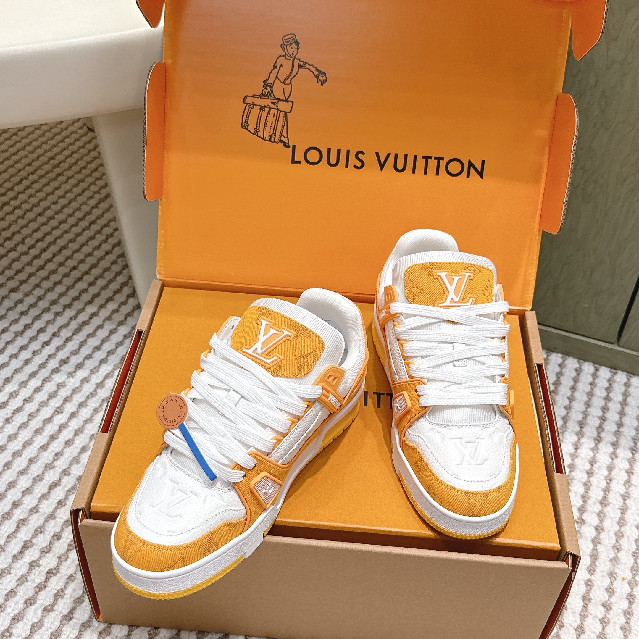 LV 26ss Trainer Sneakers White Orange Denim Cowhide 657918
