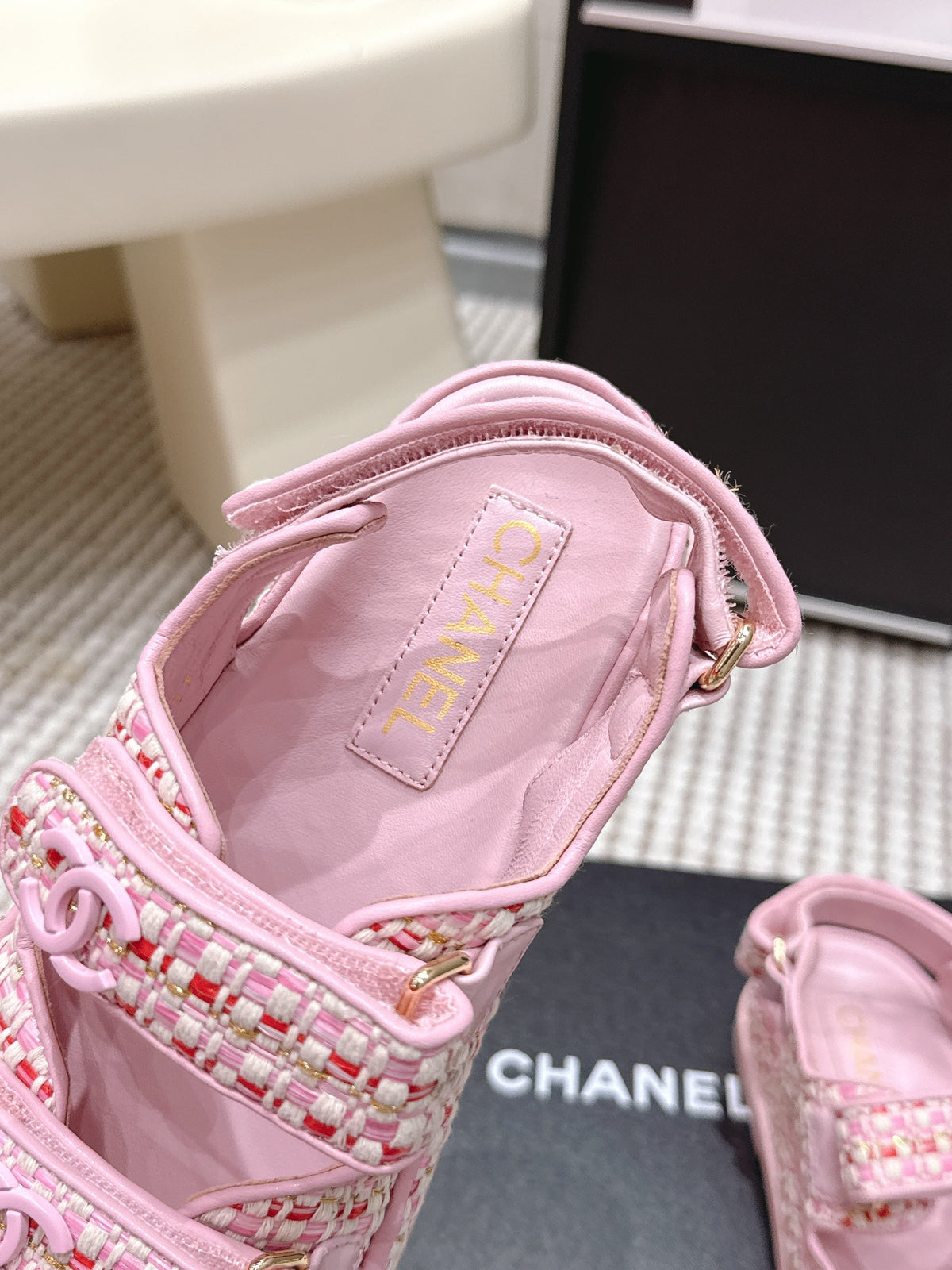 CC 26s Sandals Leather Raffia