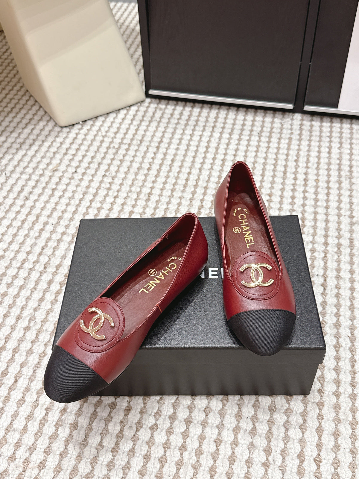 CC 26s Slip-on Flat Burgundy Black Calfskin 632342