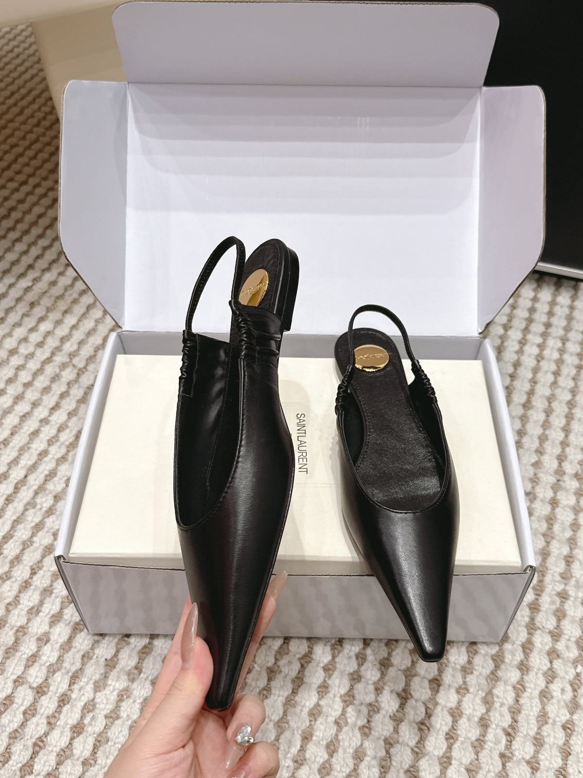 YSL 26ss Flat Slingback Black Sheepskin 654713
