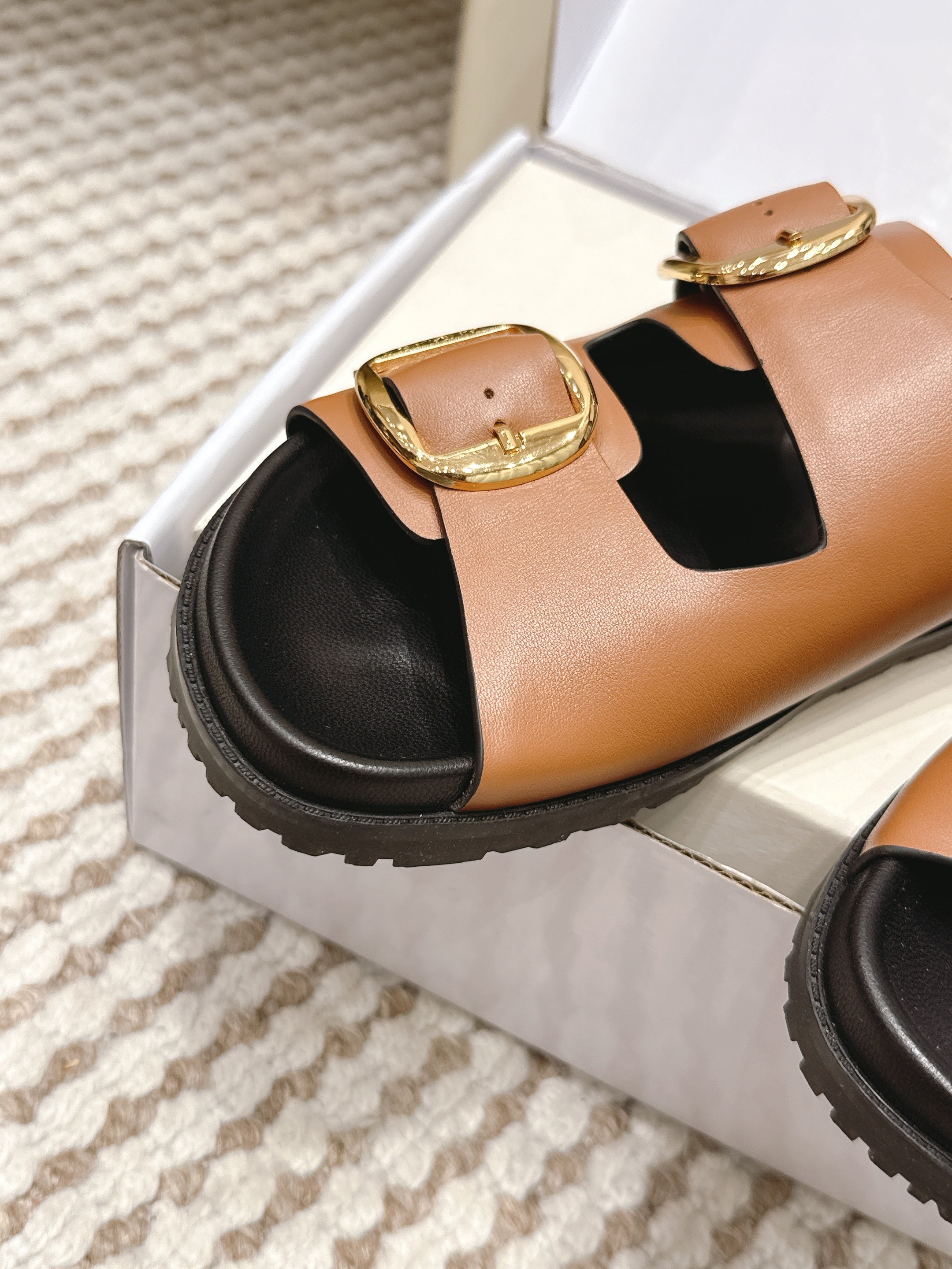 YSL 26ss Platform Slippers Camel Brown Black Sheepskin Gold Buckle 663206