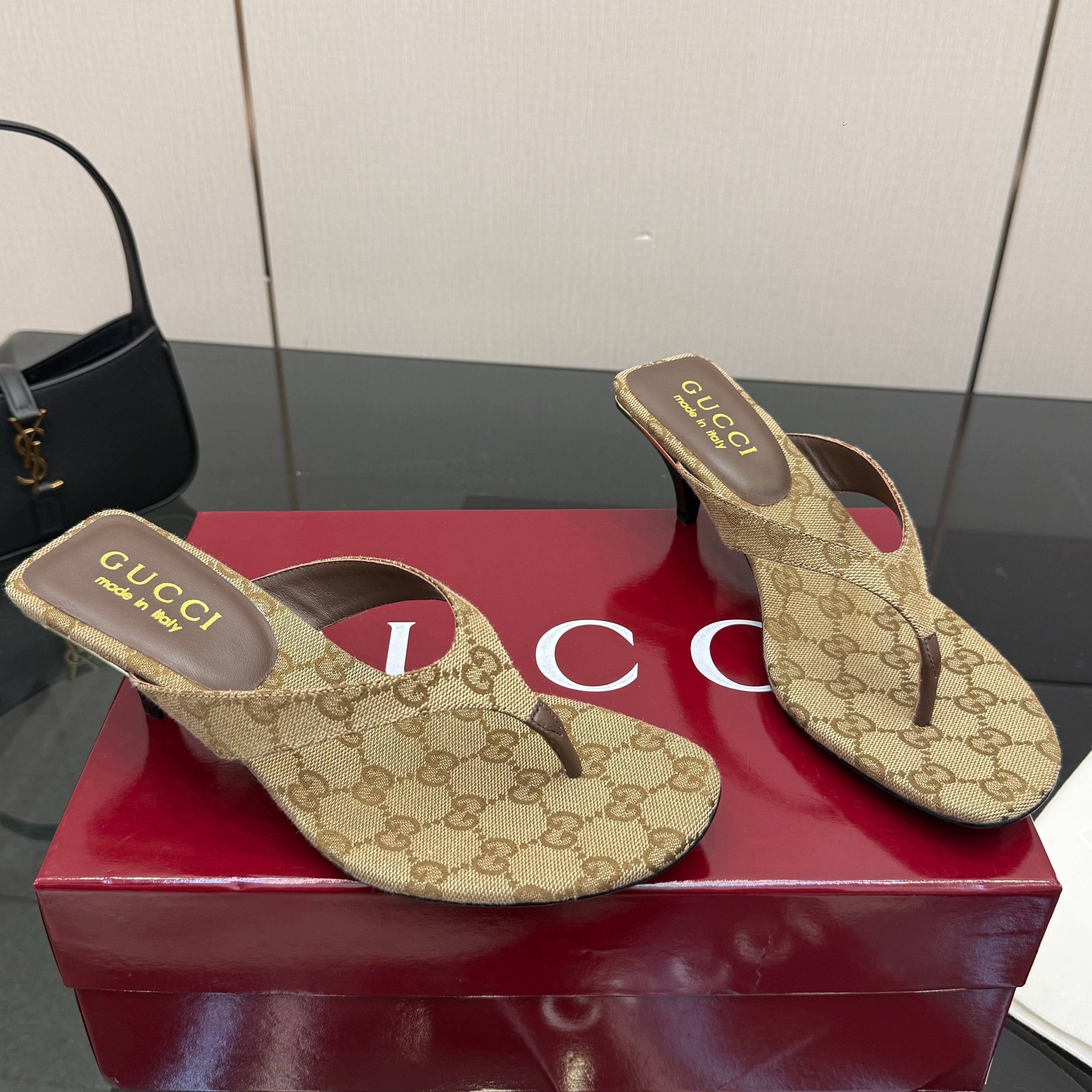 Gucci 2026 Vittoria Thong Sandals 55mm Canvas Leather 726151