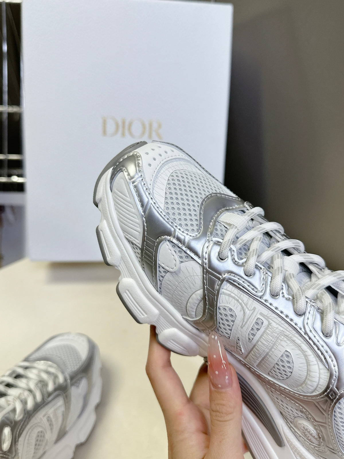 CD 25 Sneaker White Sliver  307167