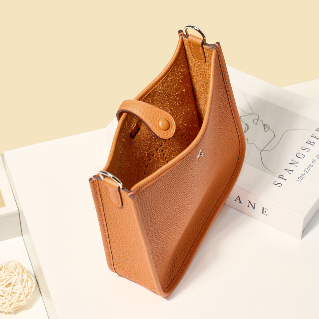 High-end Hermes 2026 Evelyne Bag 17cm Taurillon Clemence Leather 1