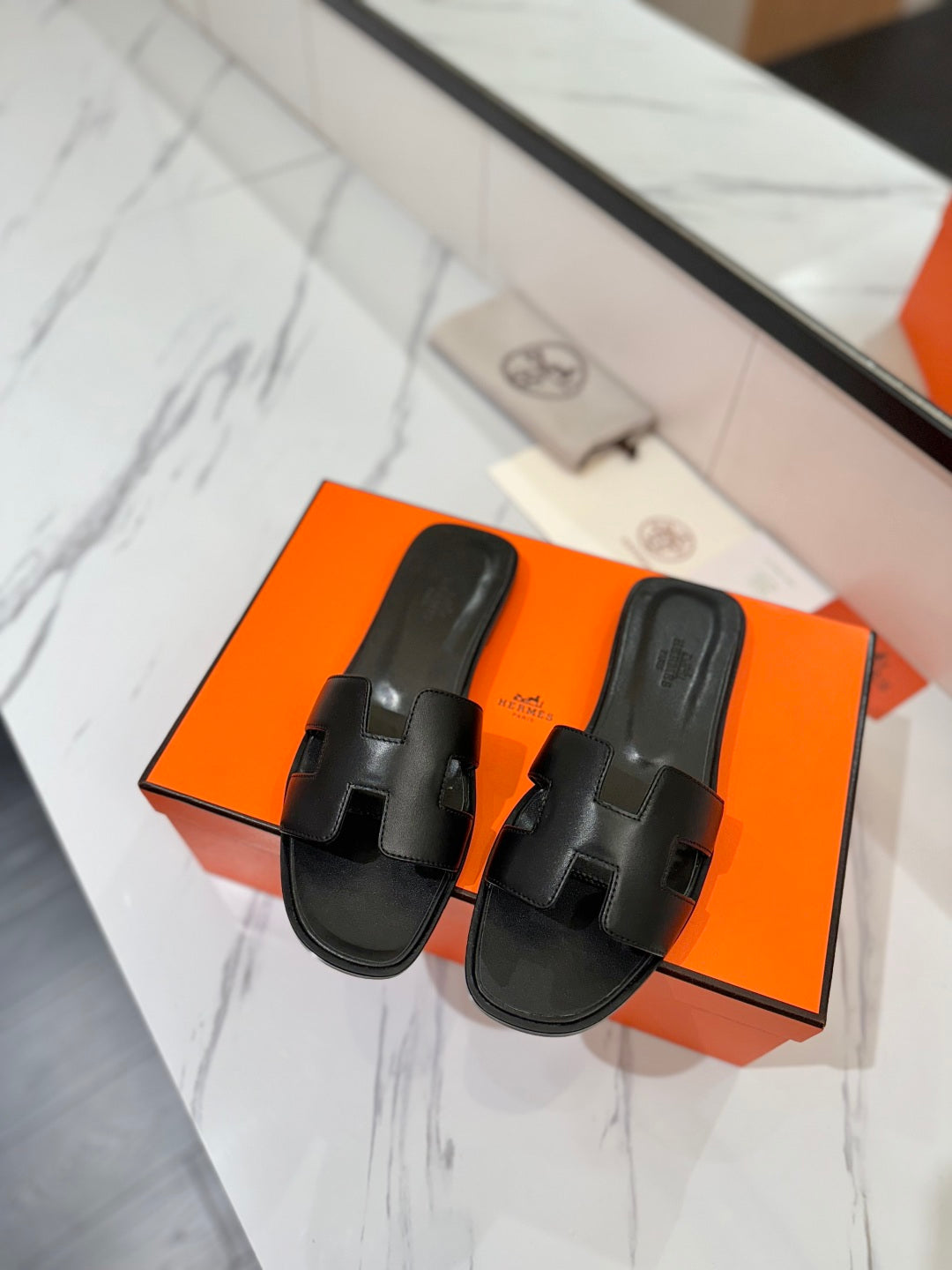 HM Oran Sandal Black  Cowhide 294854
