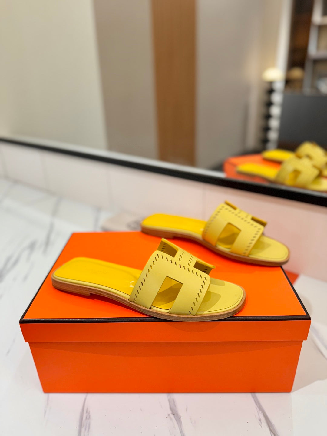 HM Oran Sandal Yellow Perforate Cowhide 294871