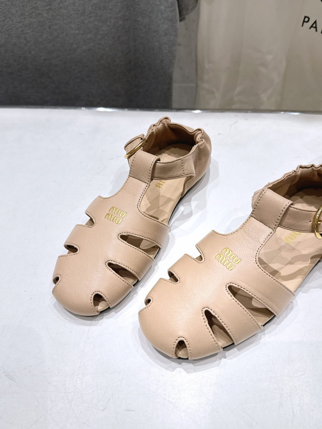Miumiu 26ss Flat Sandals Nude Lambskin  713064