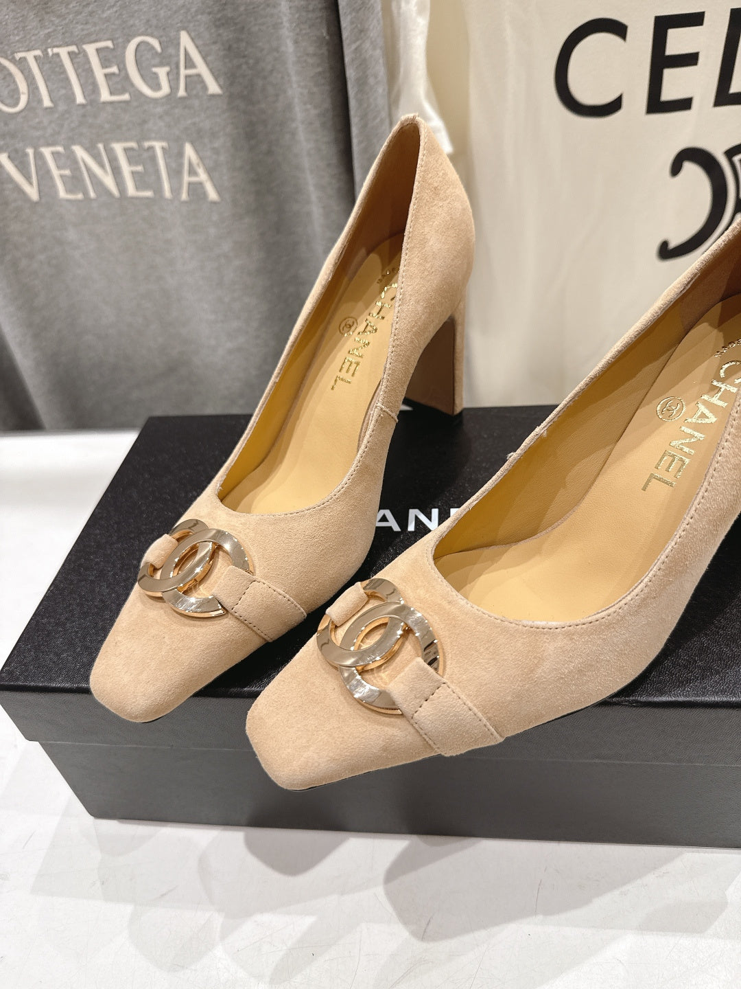 Chanel 2026 Double C Logo Pump 90mm Suede 852624