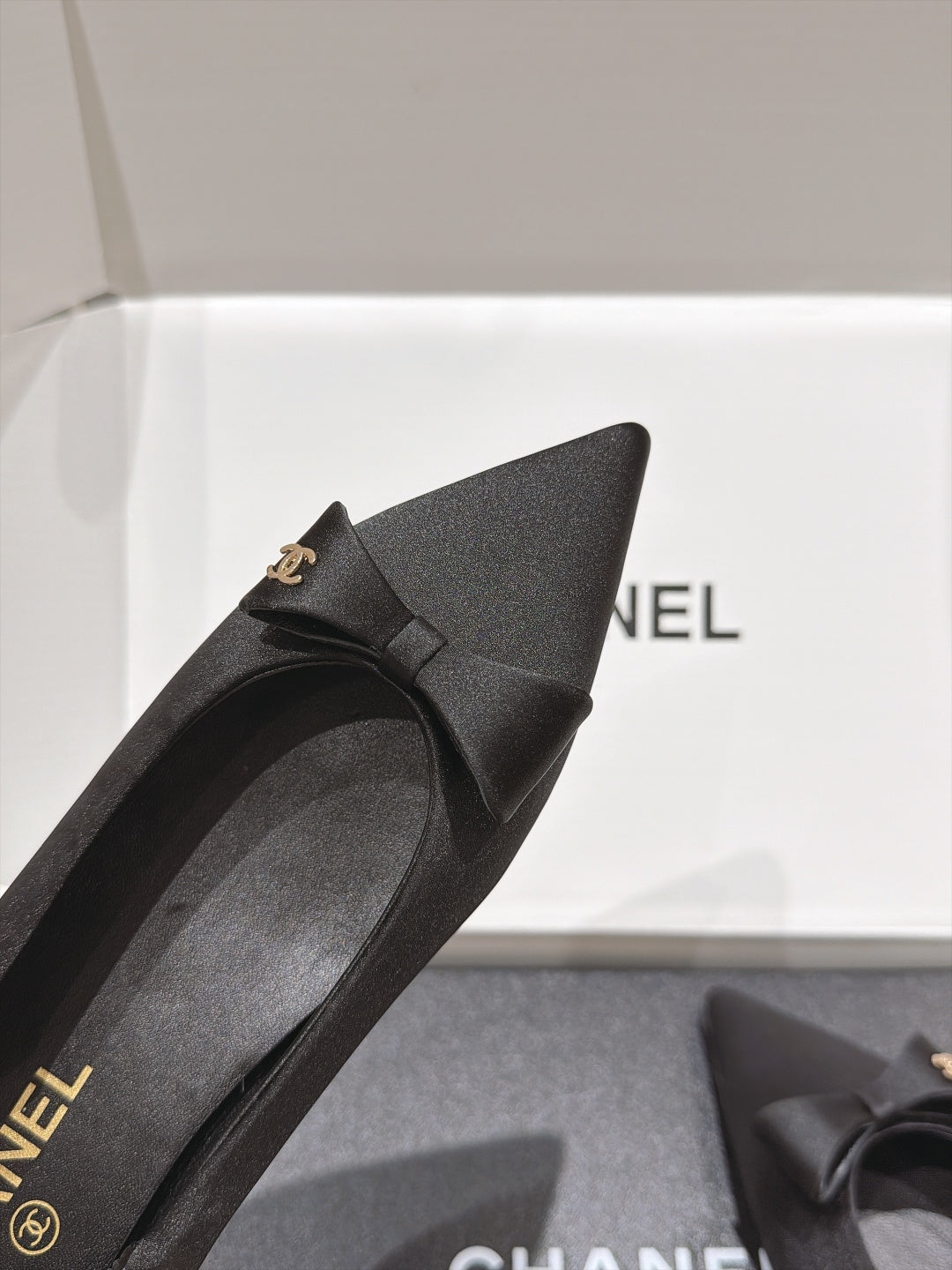Chanel 2026 Bow Pointed-Toe Ballet Flats Fabric 181373