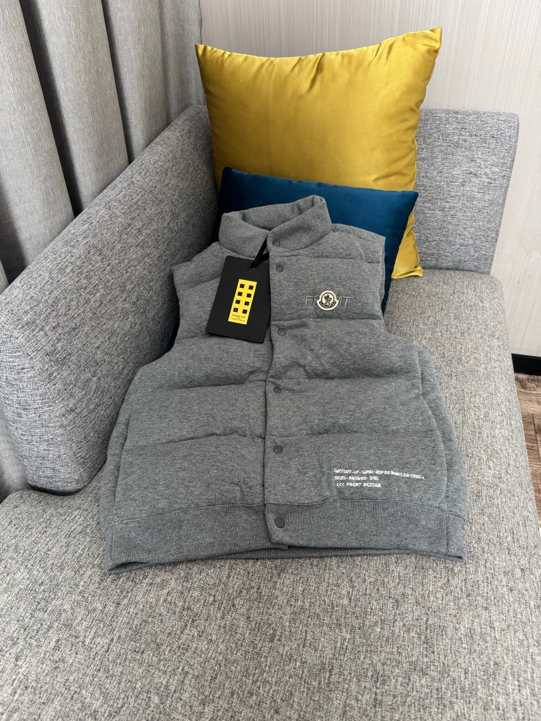 Moncler 25 Vest Wool Mix Polyester 285698