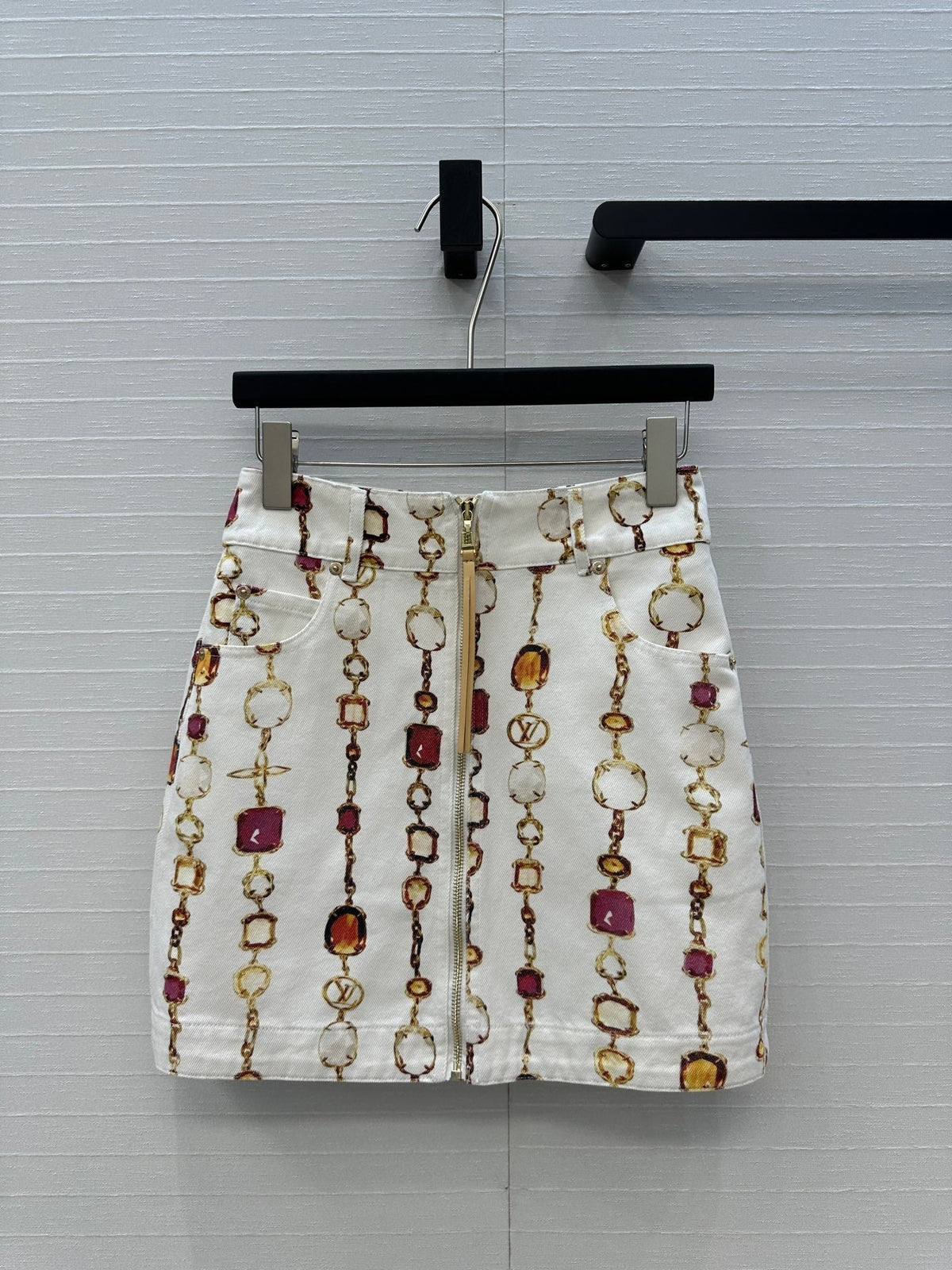 LV 25 Bourgoise Series Printed Zipper Denim Skirt White Cotton