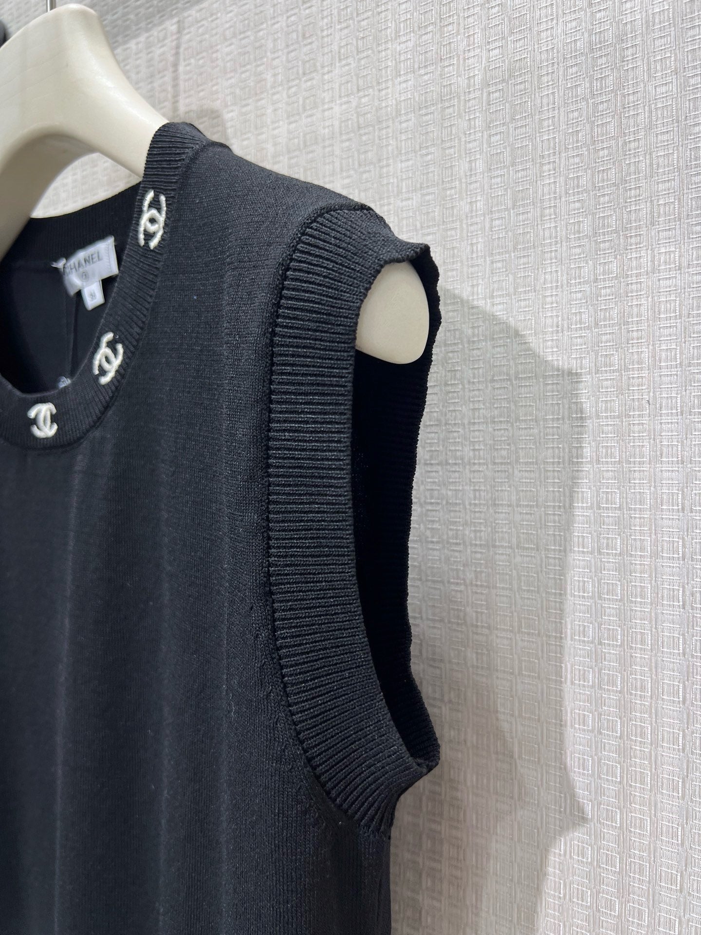 Chanel 2026 Vest Shirt Black Wool 399249