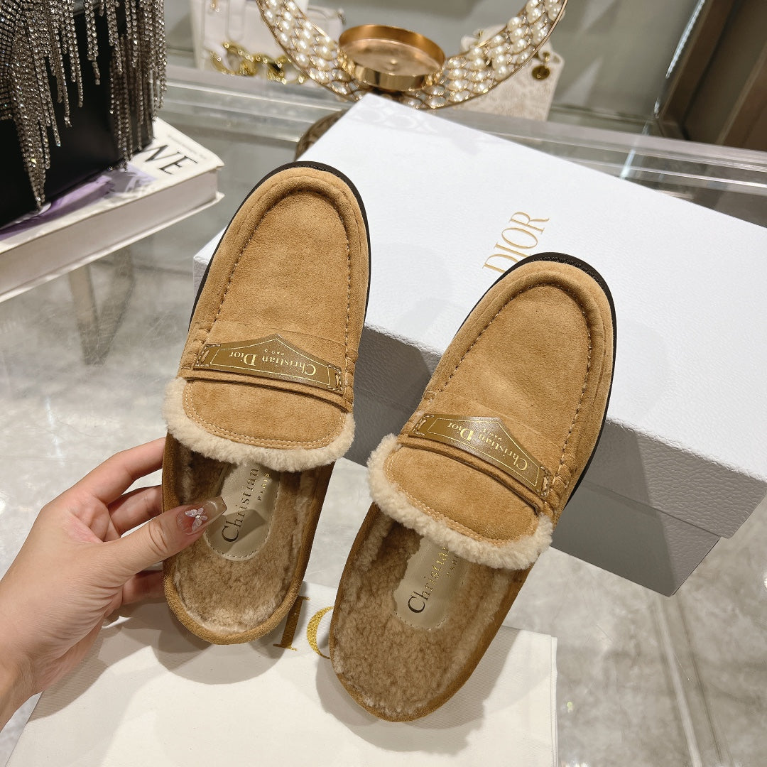 CD Boy Mule In Light Brown Suede With Fleece Lining 996446