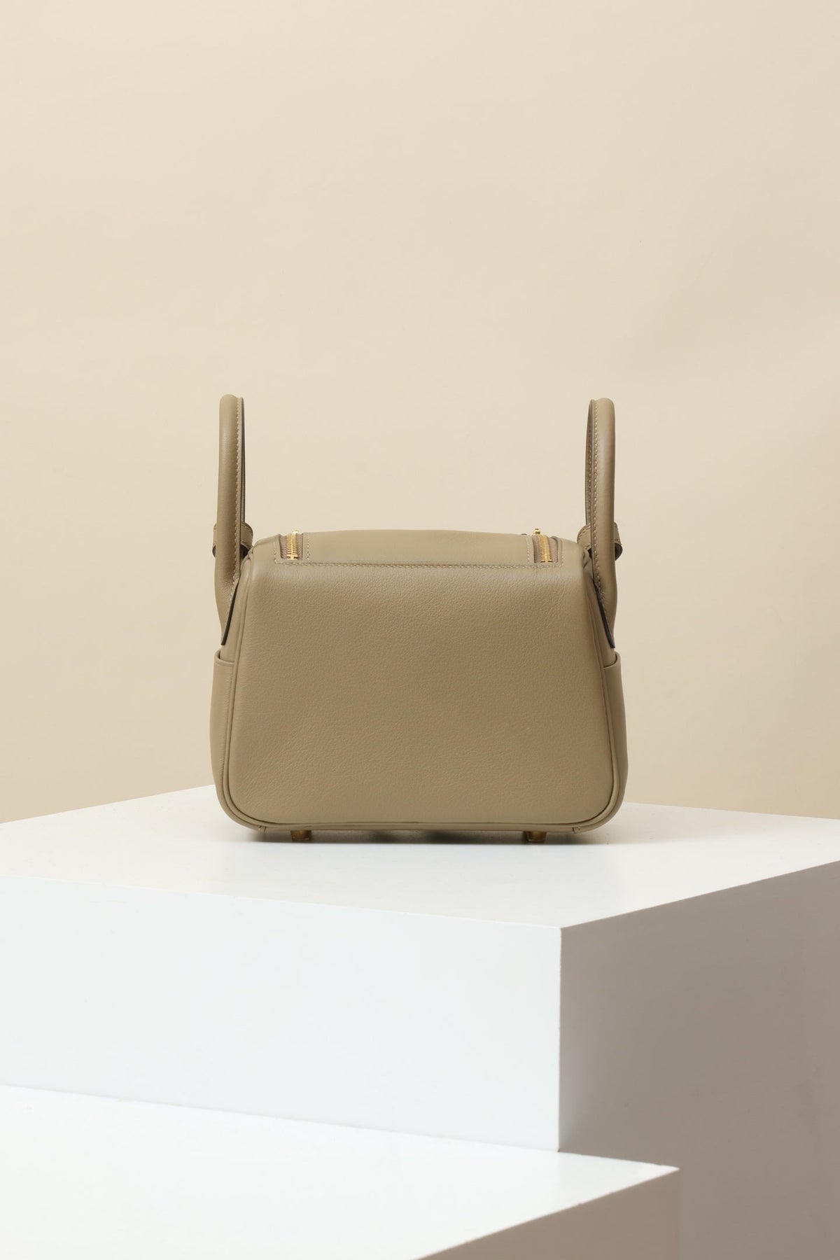 High-end Hermes 2026 Mini Lindy 19cm Swift Calfskin Suede