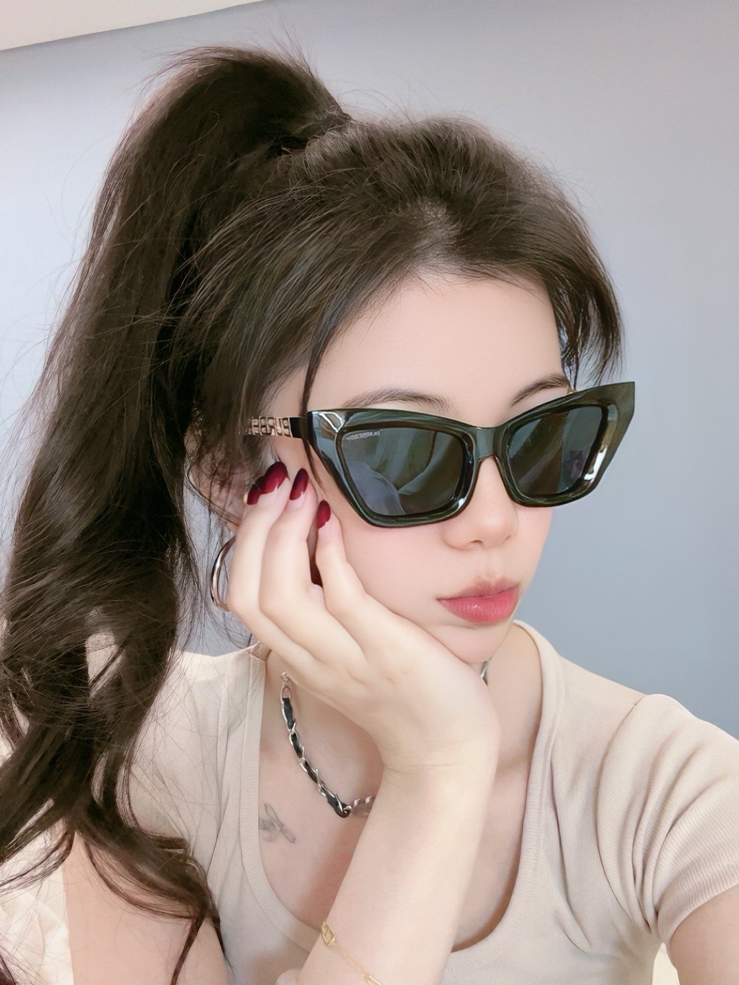 Burberry Sunglasses 559695