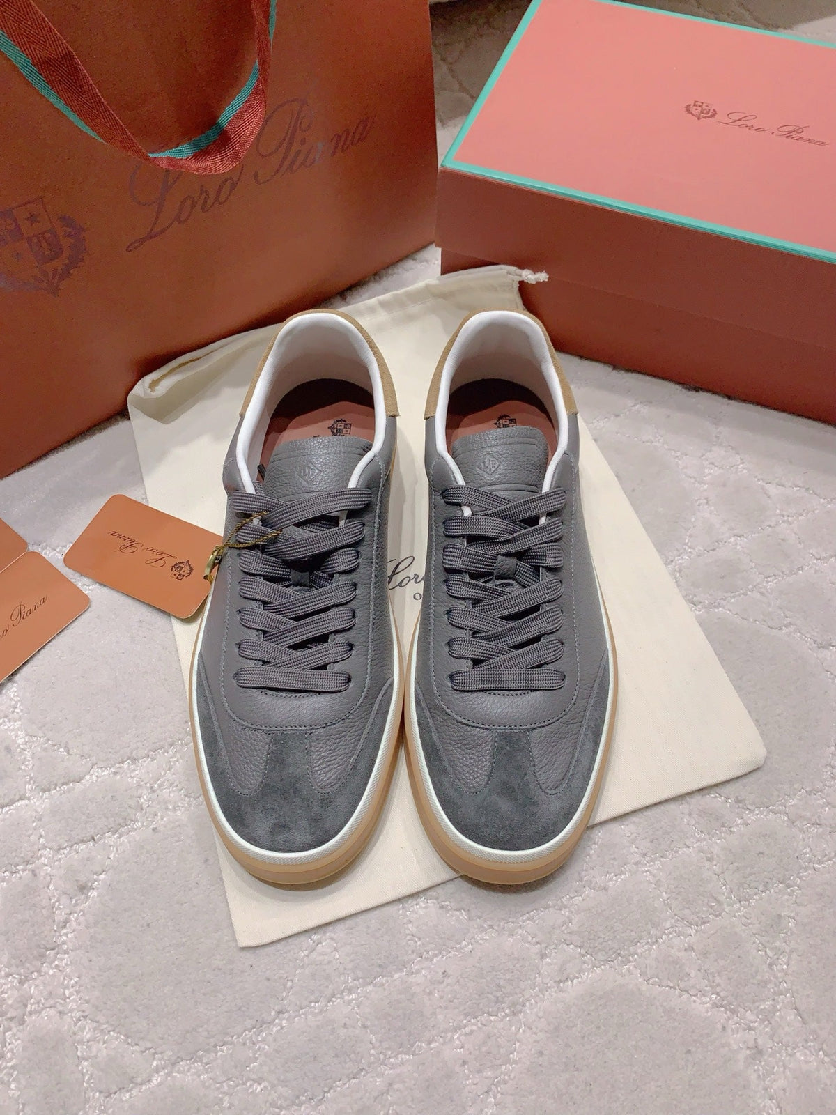 LP sneaker unisex style gray sheepskin mix suede 382665