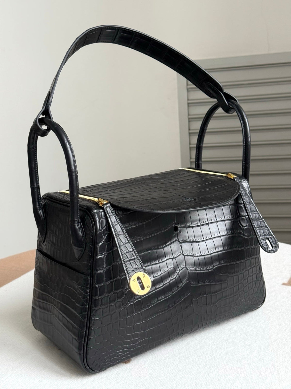 High-end Hermes 2026 Lindy 30cm Black Crocodile Leather