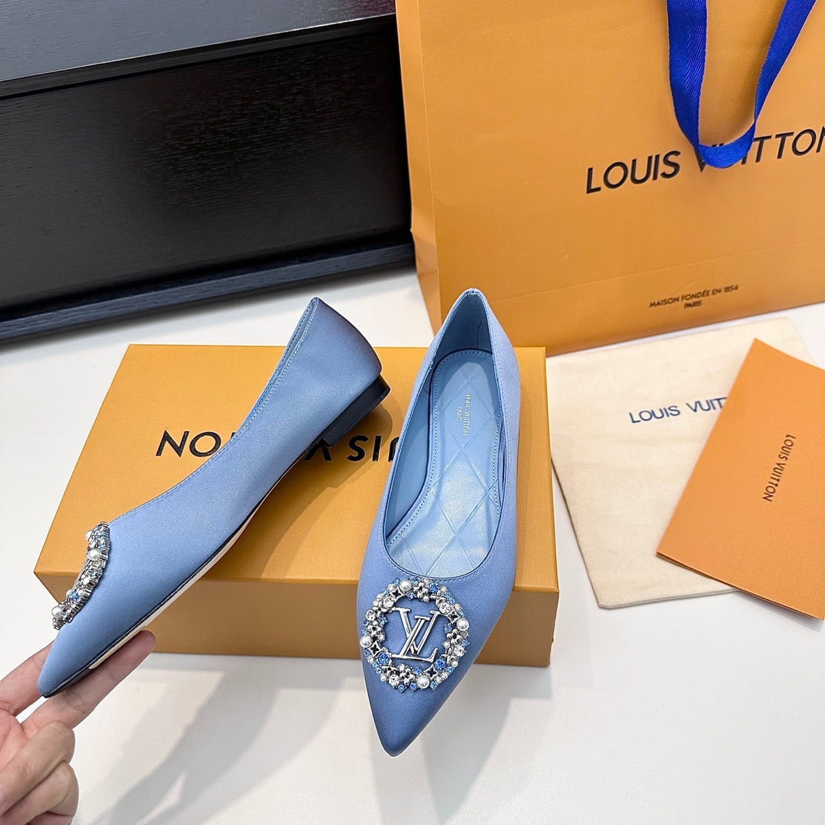LV 26s Pointed-Toe Ballet Flat Light Blue Premium Satin 622432