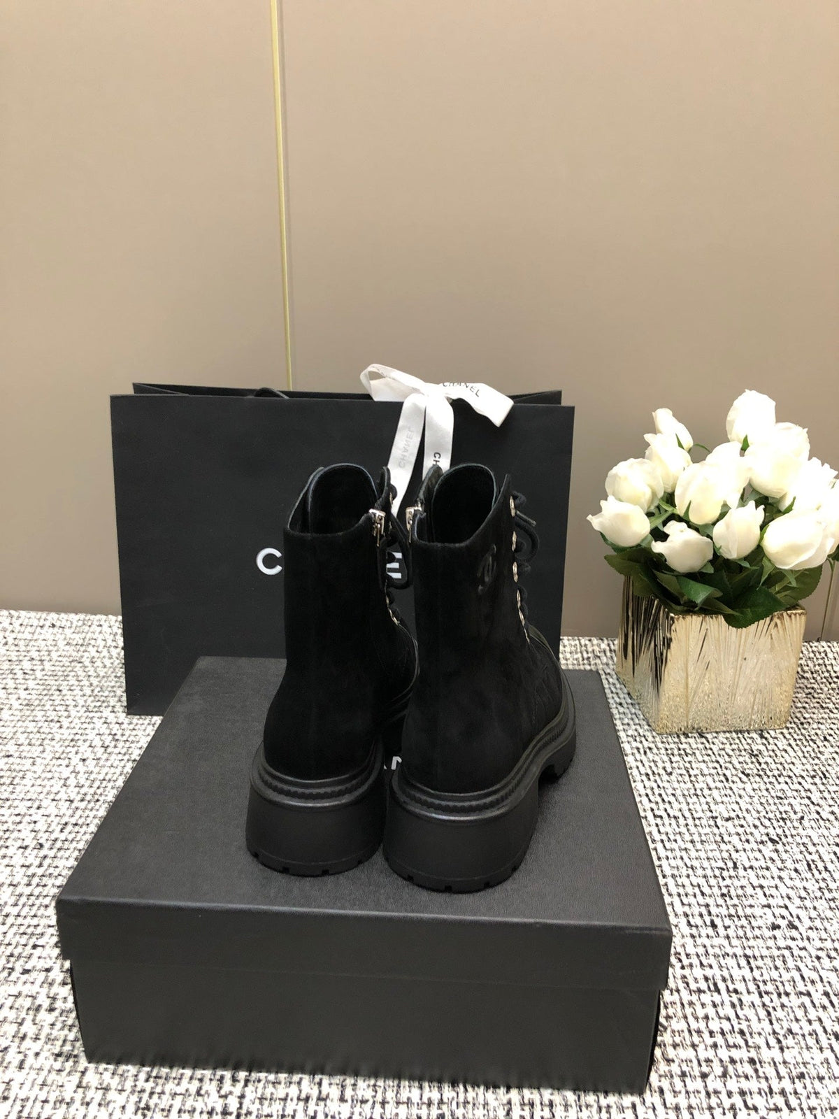 SHORT BOOTS BLACK SUEDE LAMBSKIN