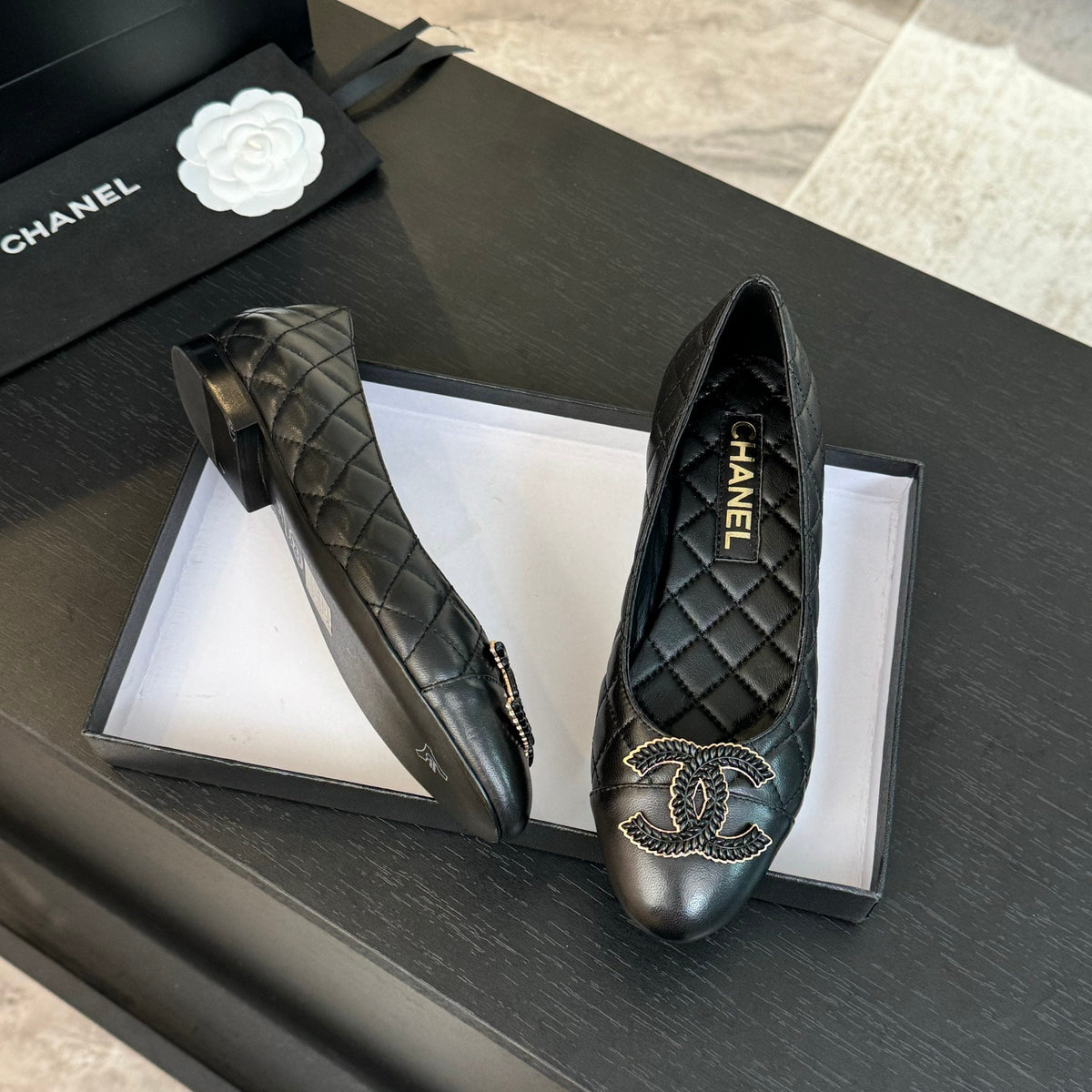 ballet flat black quilted lambskin large black cc logo