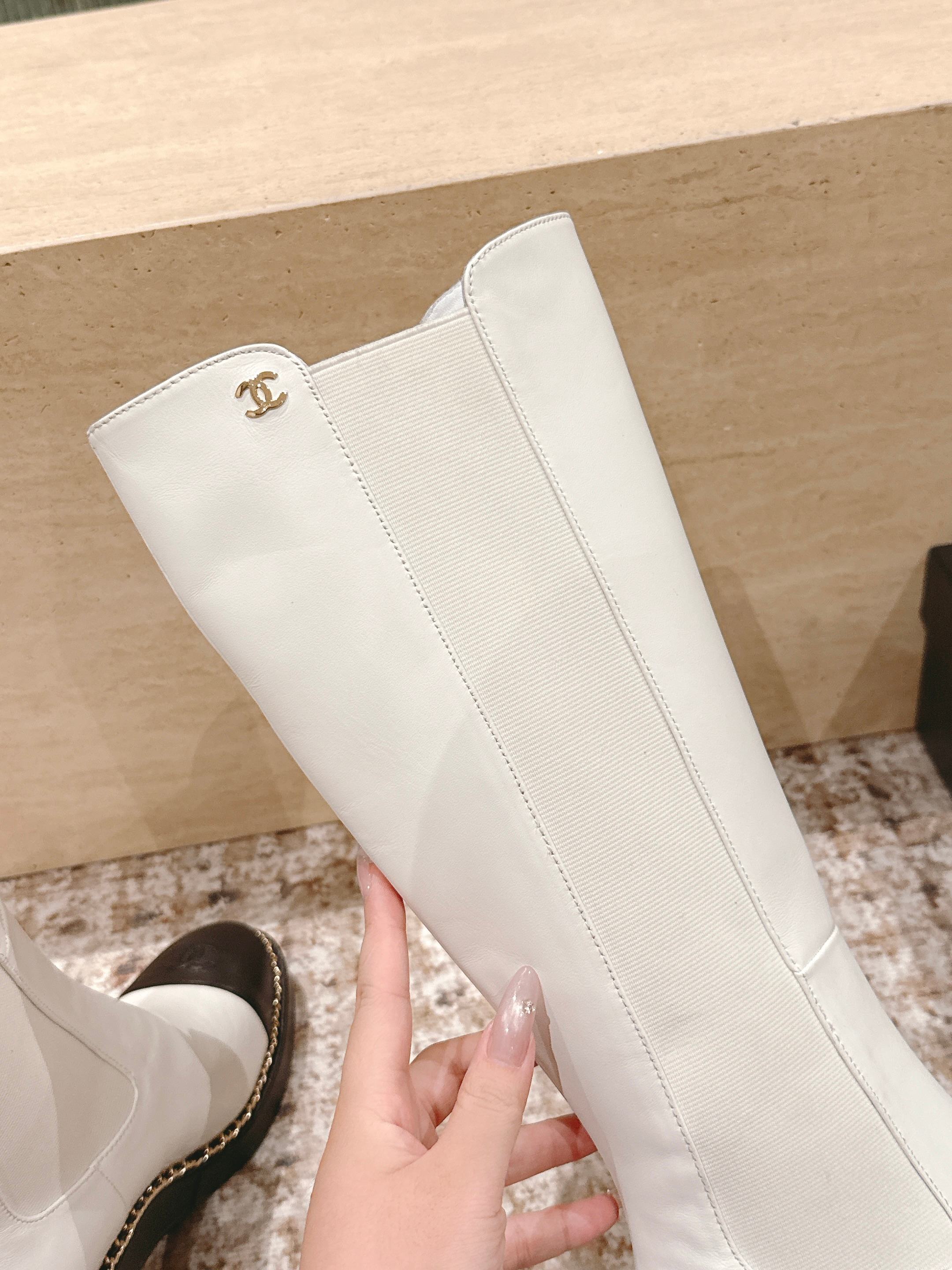 CC 25SS High Boot White Black Calfskin 431721