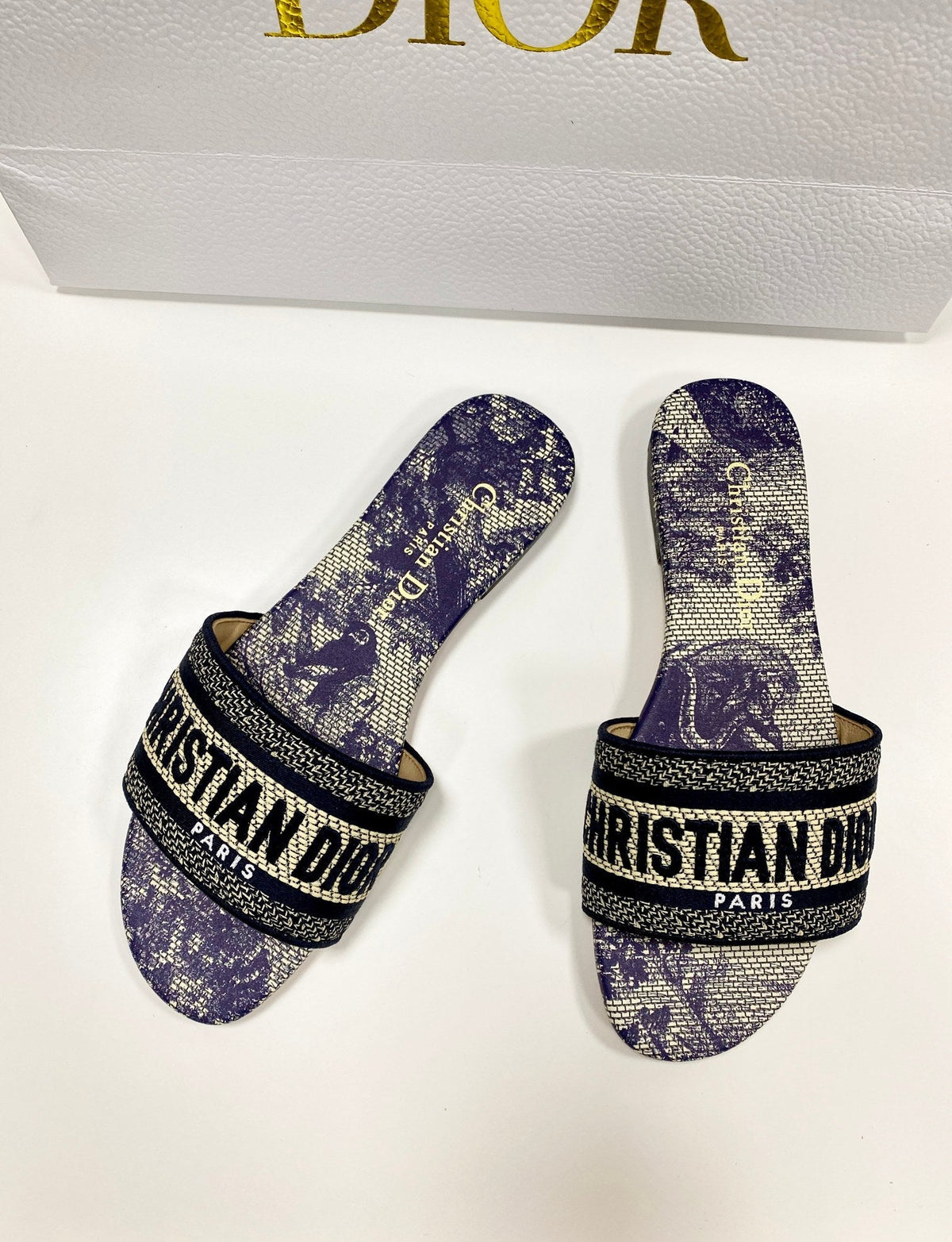 CD 26s Embroidered Sandals Purple Beige Black Canvas Leather 683016