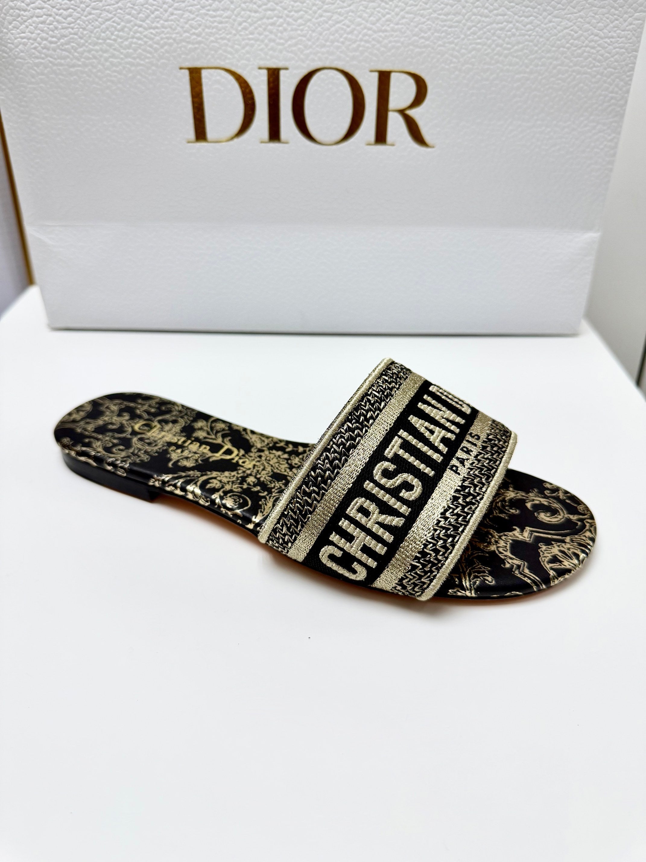 CD 26s Embroidered Sandals Black Gold Genuine Leather 683025