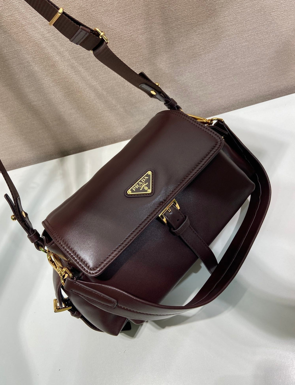 PRA Shoulder Bag Dark Brown Sheepskin 341138