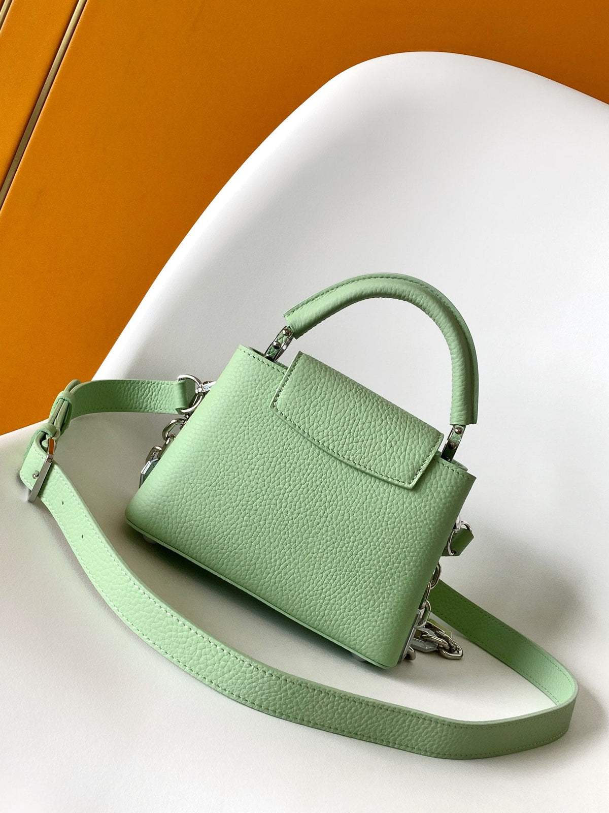 Capucines BB 21cm Bag Green Cowhide 251666