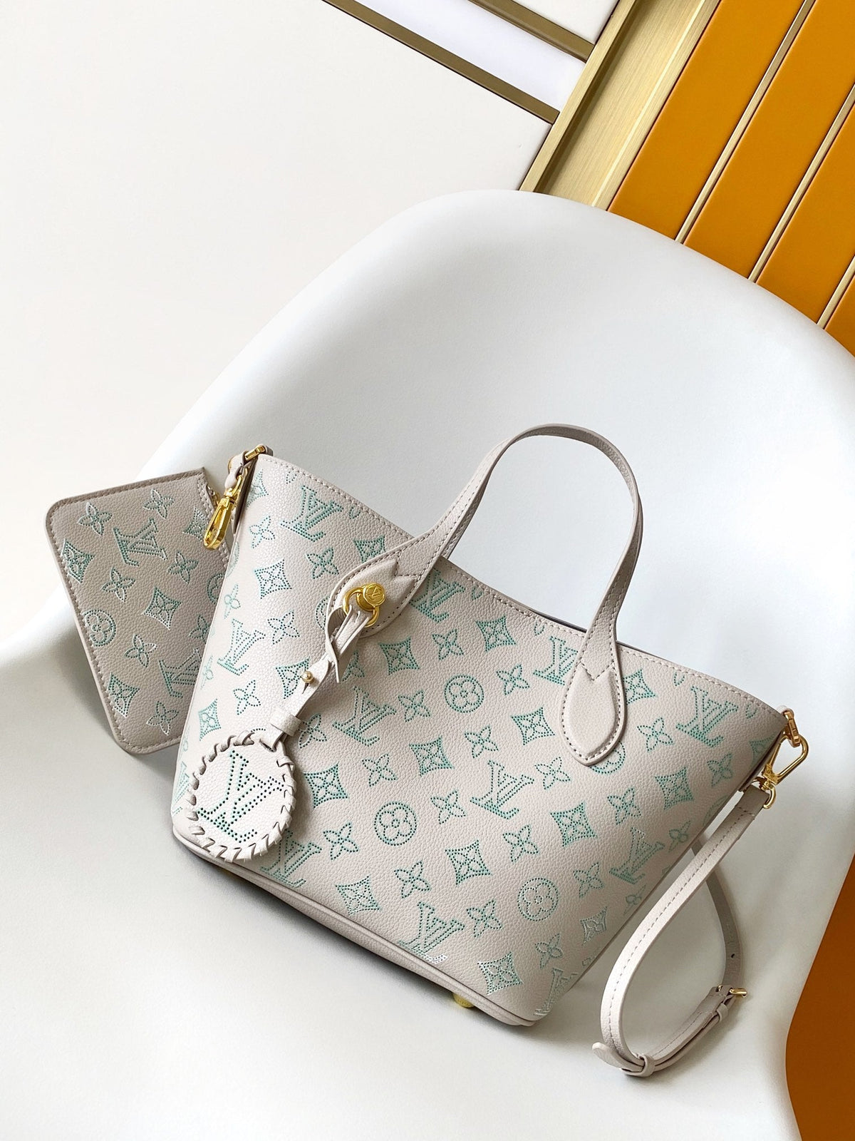 LV Blossom 20cm Bag Beige mix Green Cowhide 251989