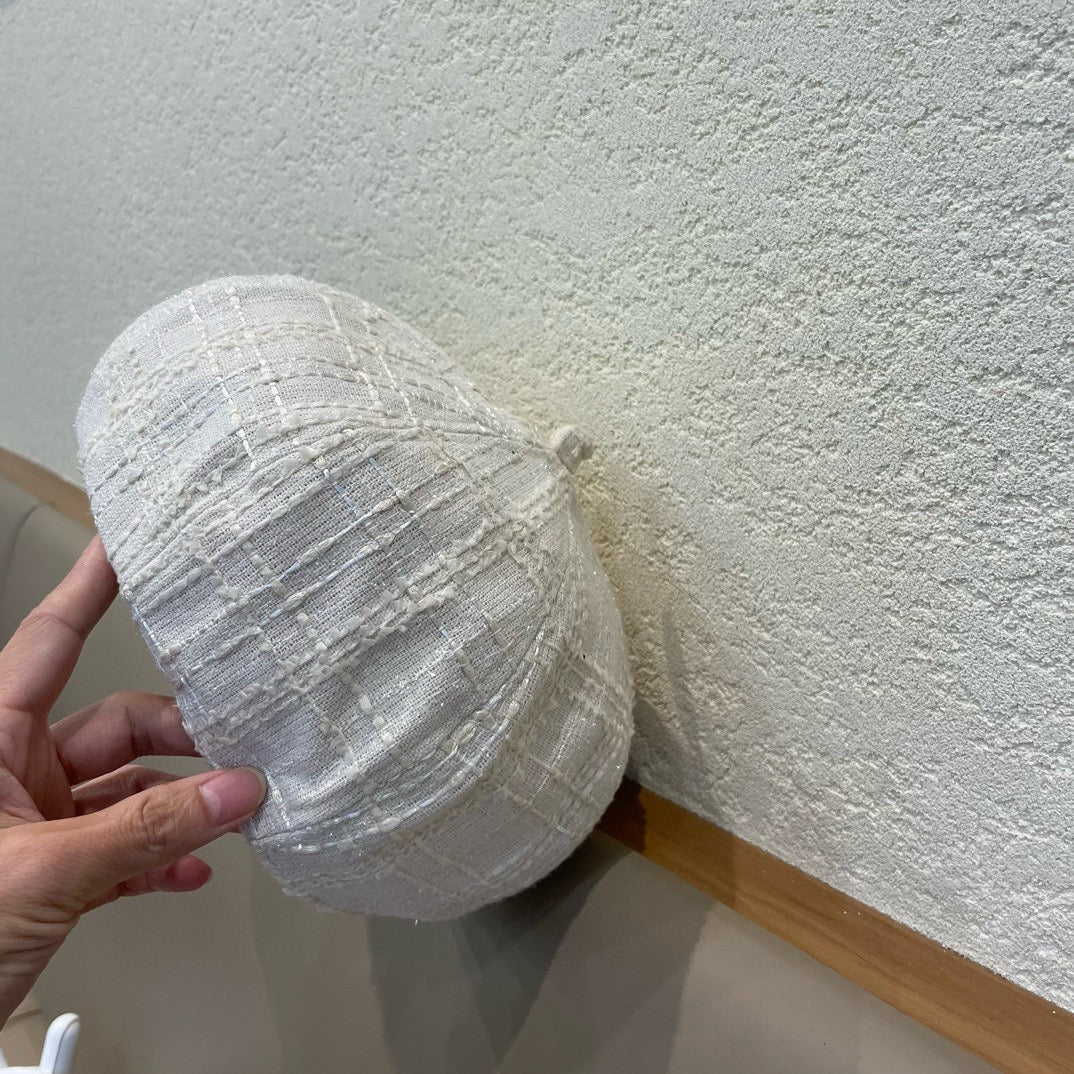 BERET HAT IN WHITE WOOL TWEED 422553