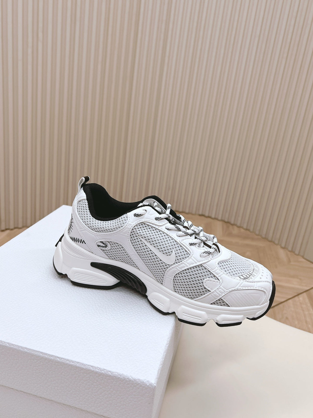 CD 26s Chrono Sneakers White Black Cowhide Mesh 643753