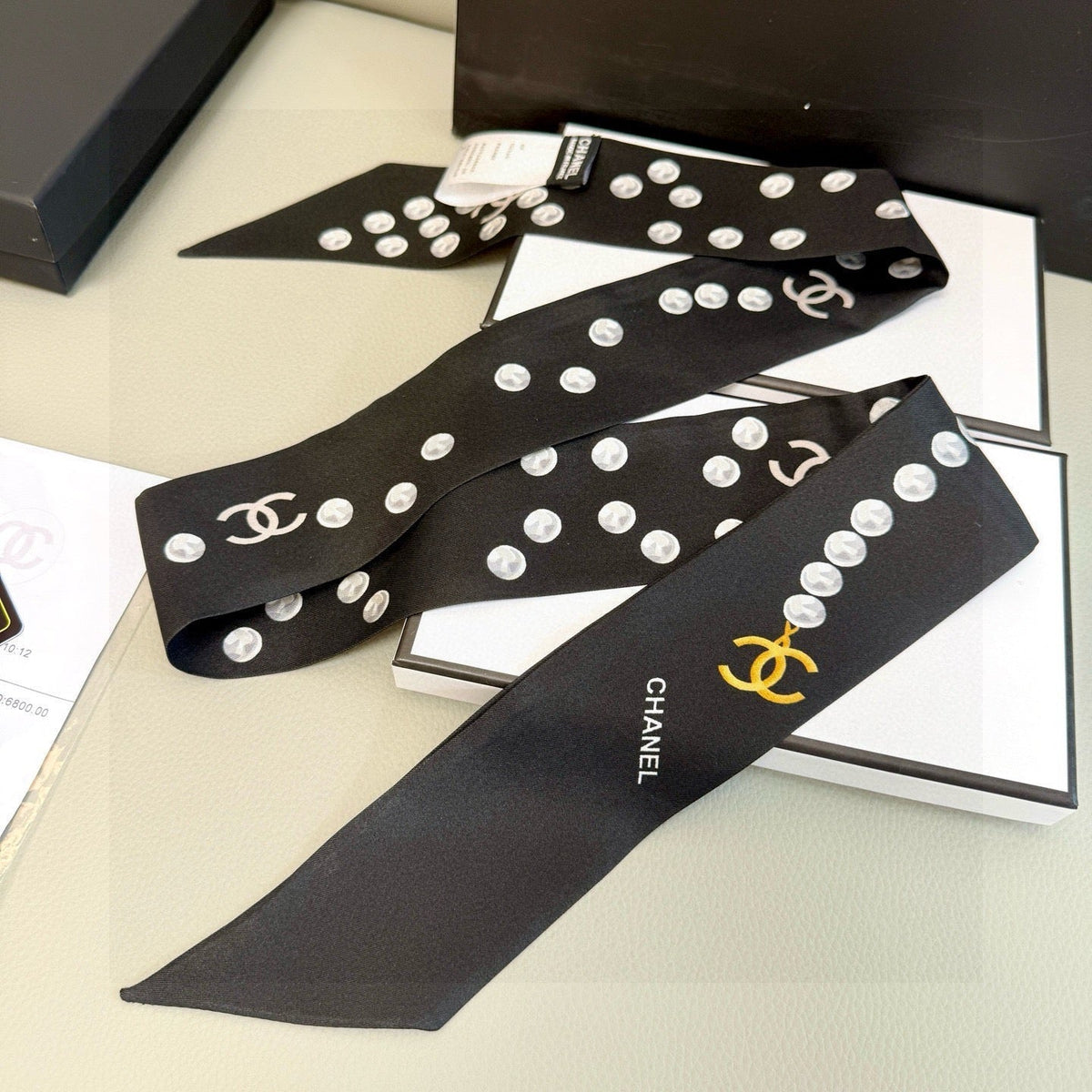 CC  Twilly Mini Scarf 120cm Black White Mulberry Silk 949113