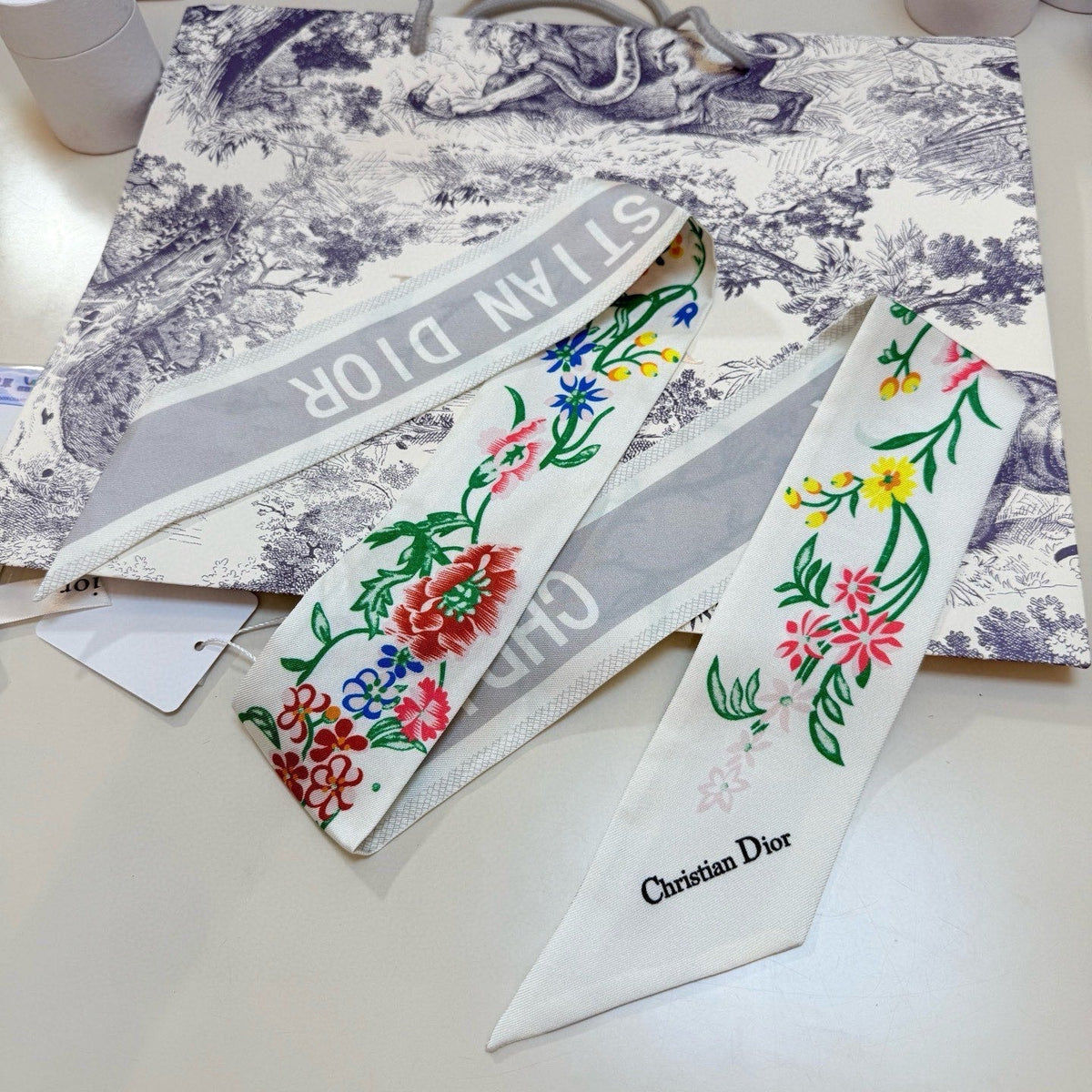 CD Twilly Mini Scarf 100cm White Colorful Mulberry Silk 958860