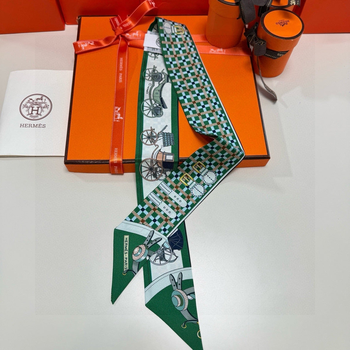 HM Twilly Mini Scarf 86CM Green Mulberry Silk 968840
